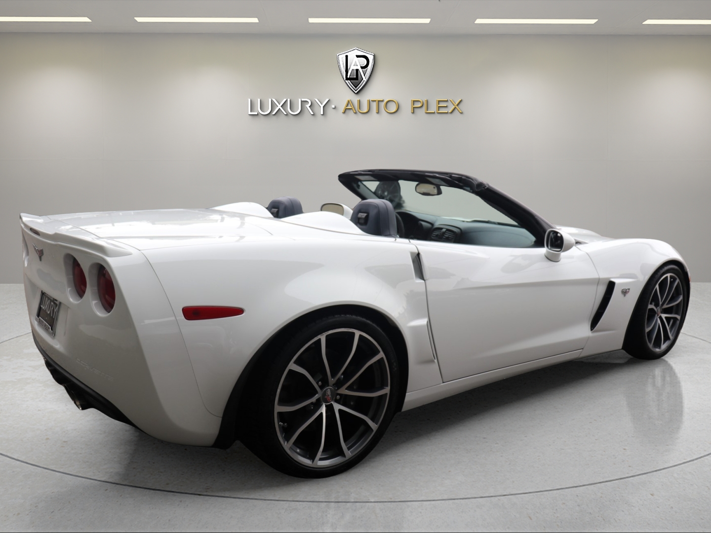2013 Chevrolet Corvette 427 - Photo 10