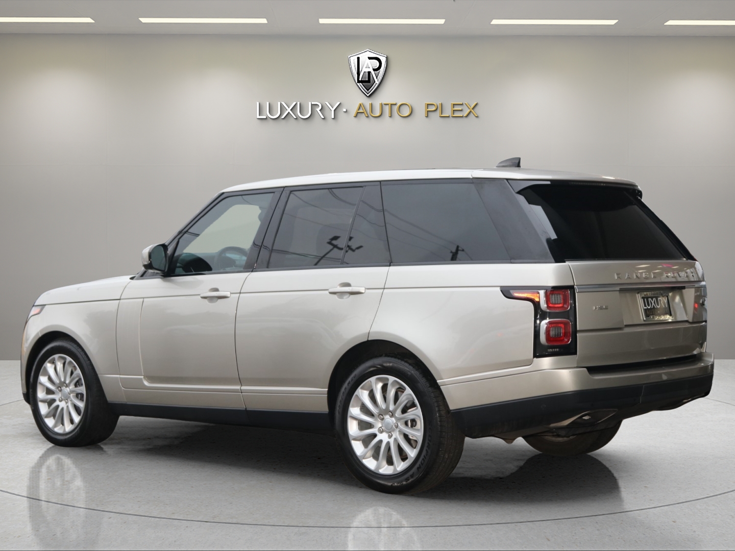 2019 Land Rover Range Rover HSE photo 4