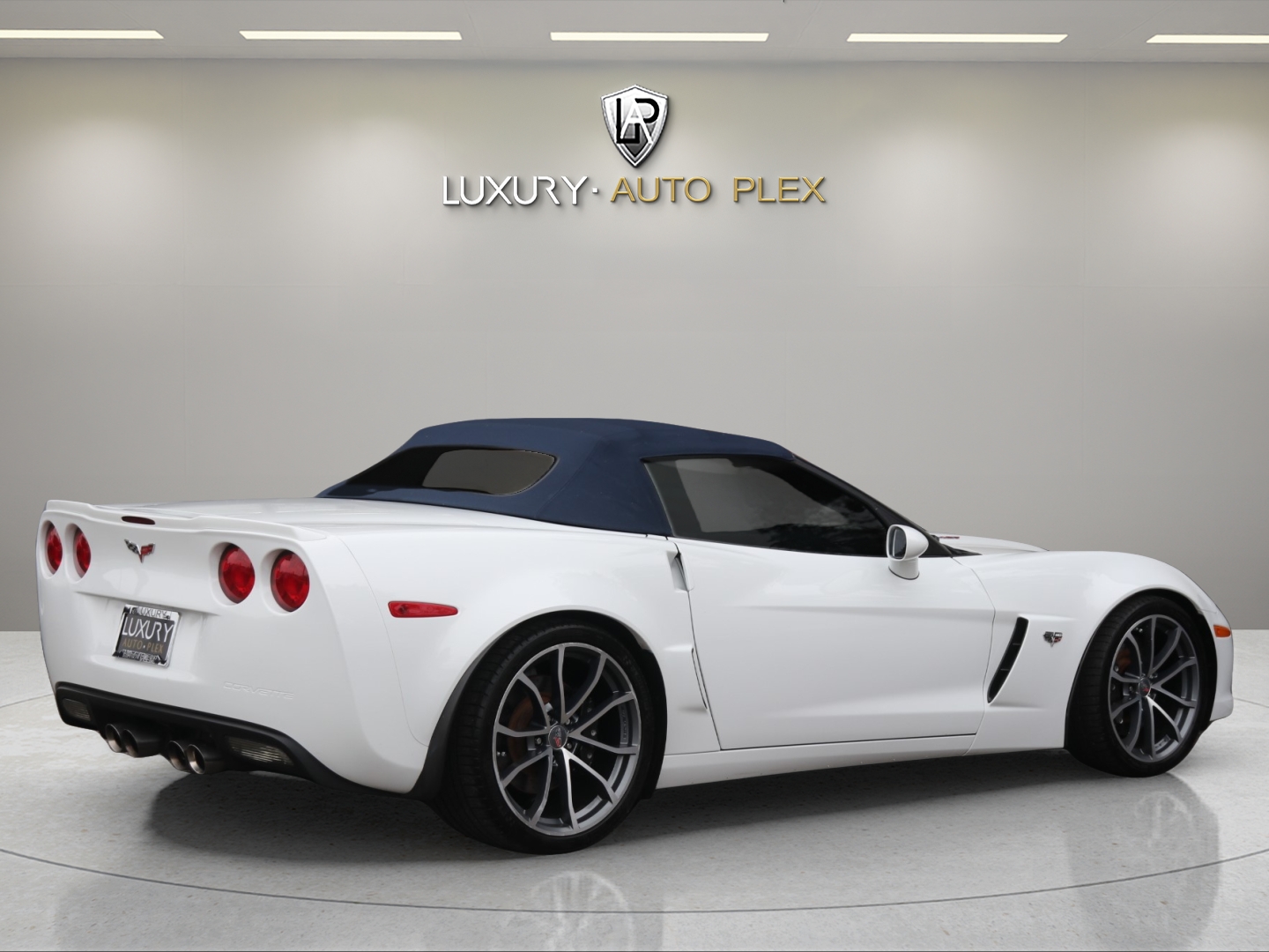 2013 Chevrolet Corvette 427 - Photo 12