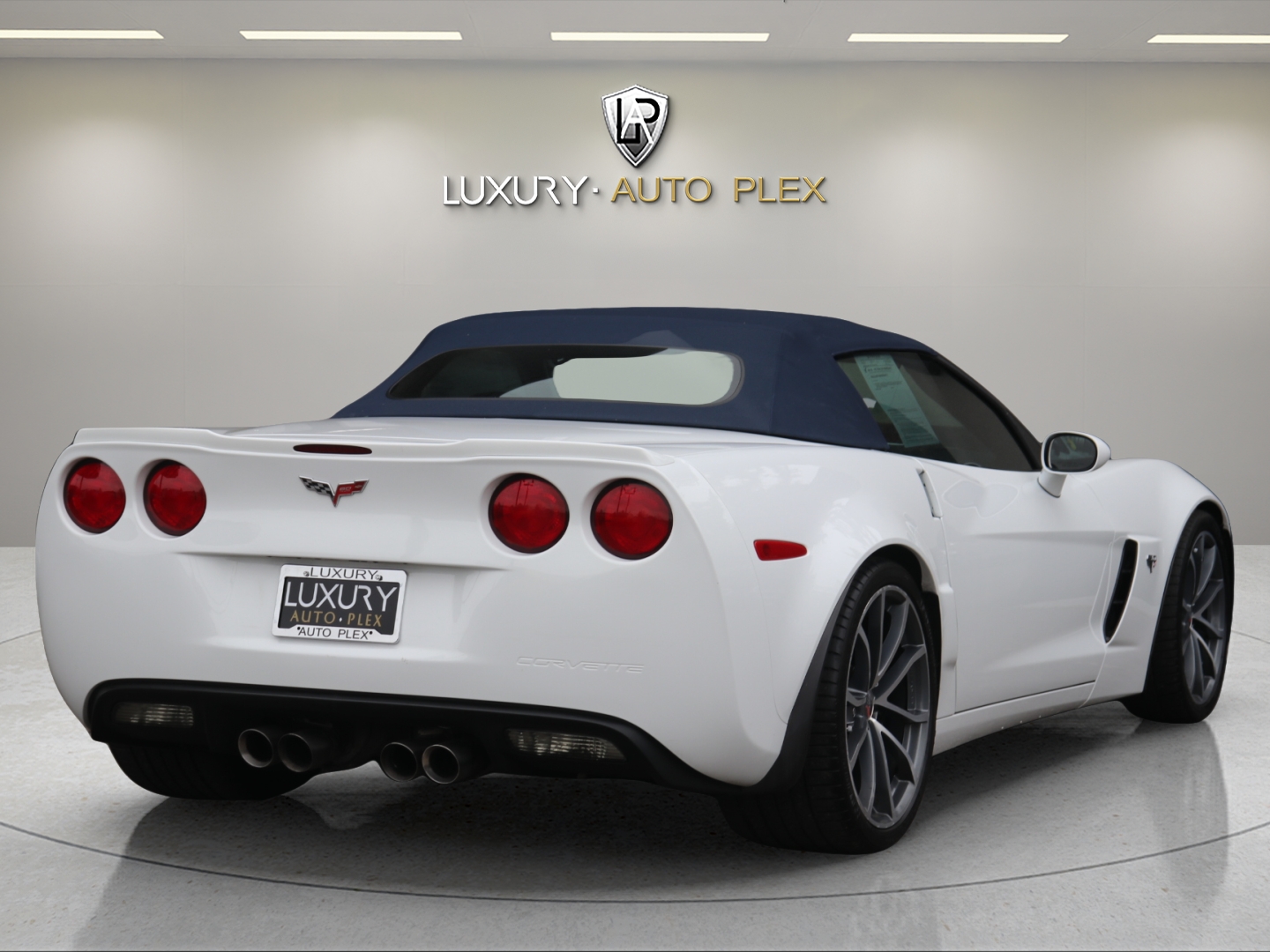 2013 Chevrolet Corvette 427 - Photo 11