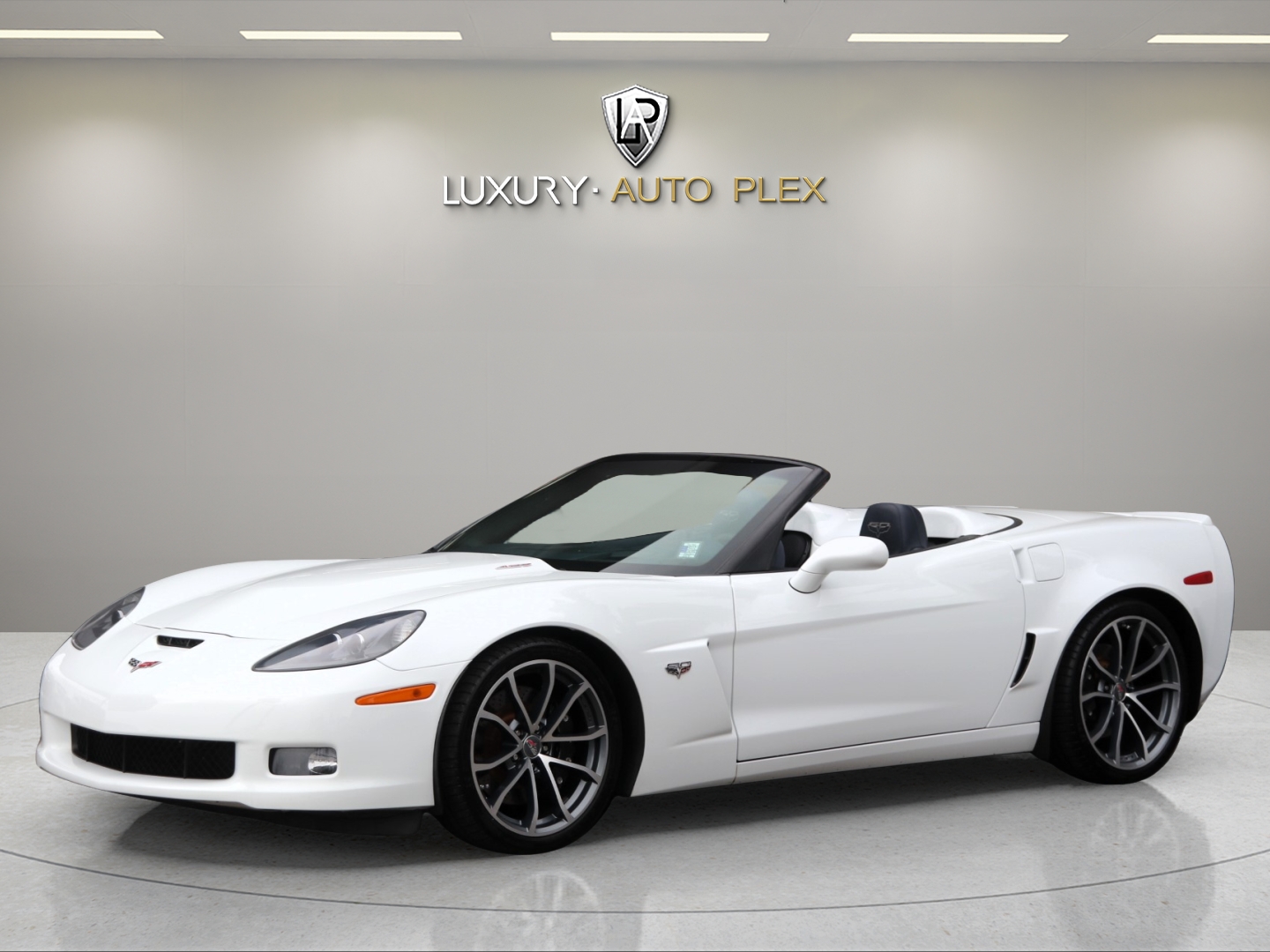 2013 Chevrolet Corvette 427 photo 2