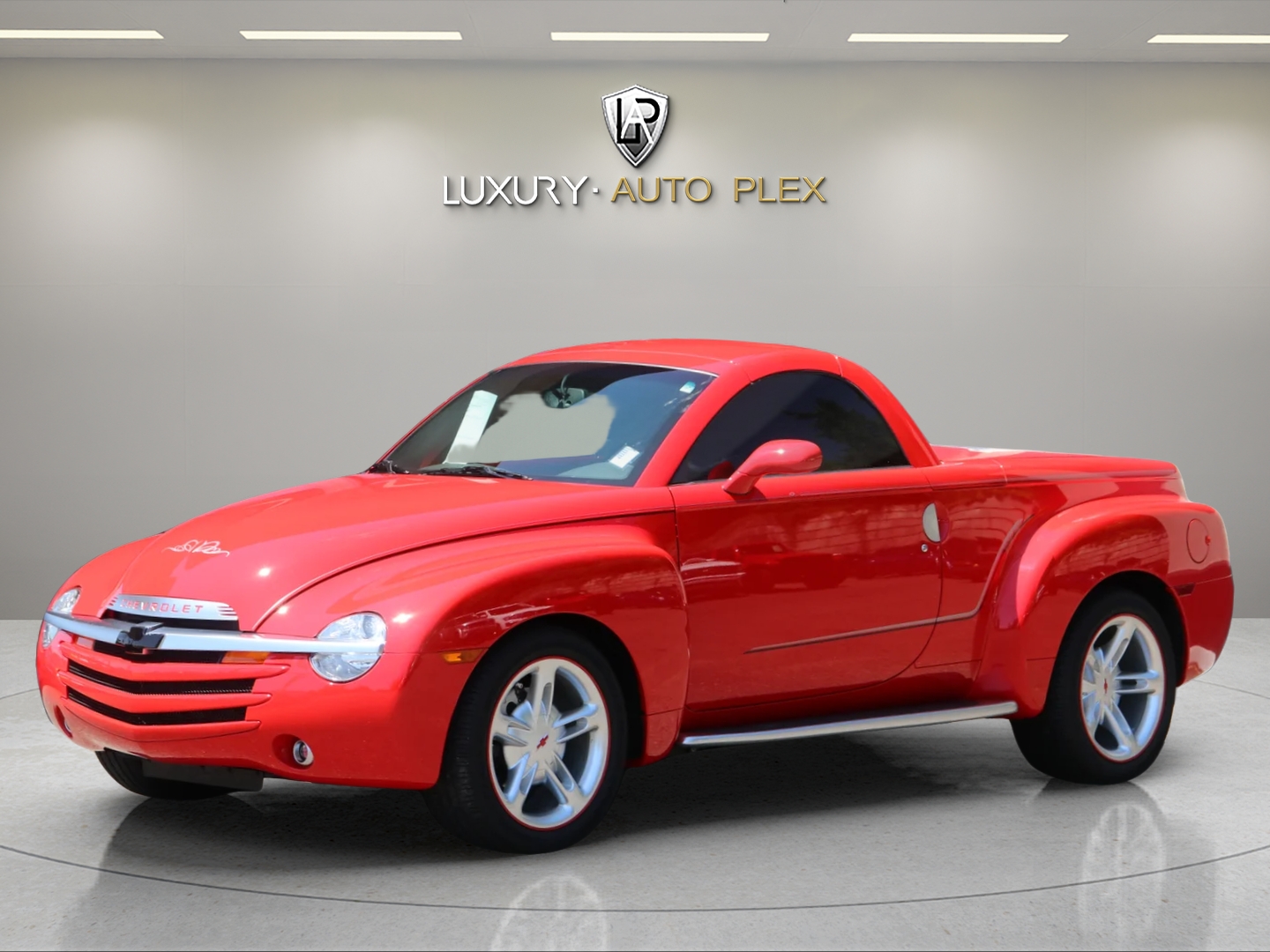 2003 Chevrolet SSR photo 2