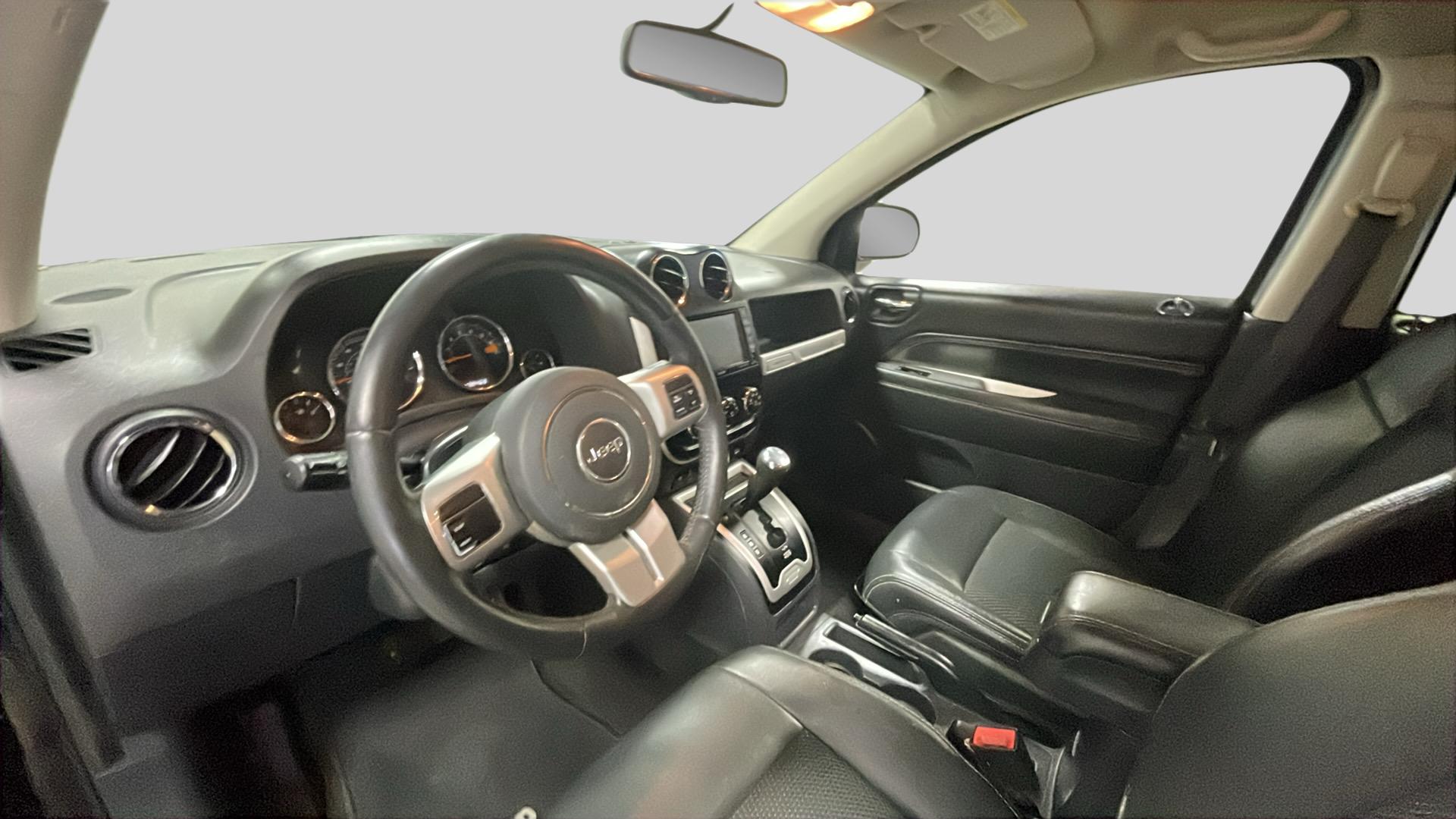 2017 Jeep Compass Latitude photo 10