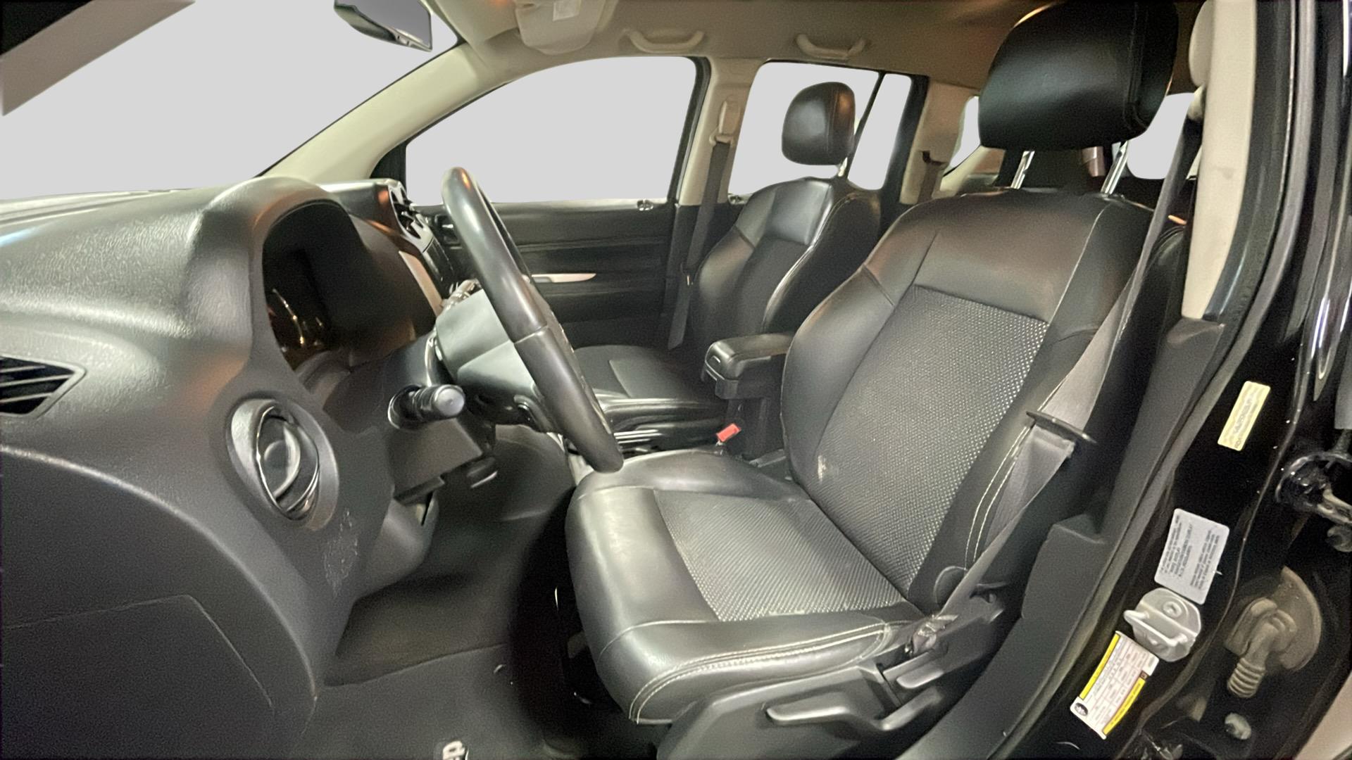 2017 Jeep Compass Latitude photo 11