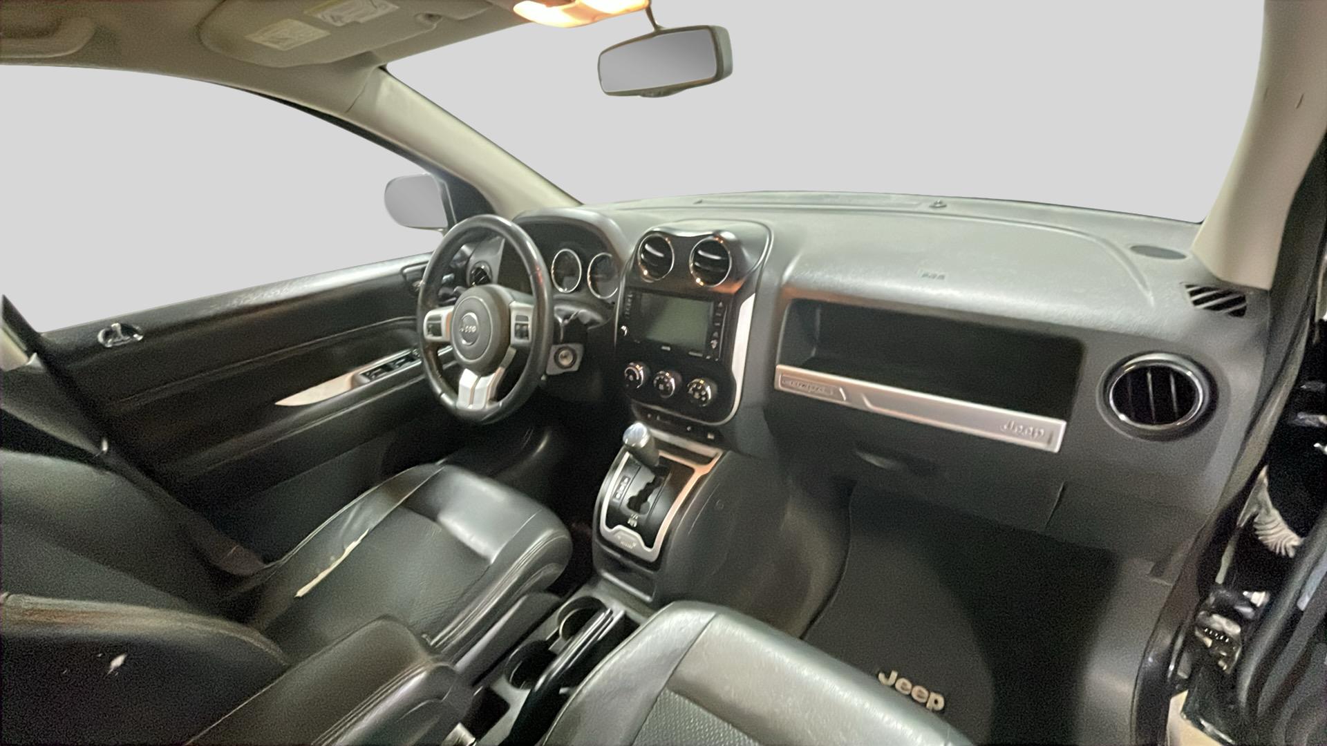 2017 Jeep Compass Latitude photo 17