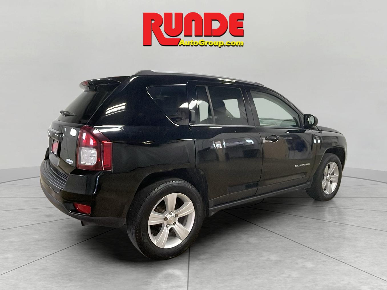 2017 Jeep Compass Latitude photo 5