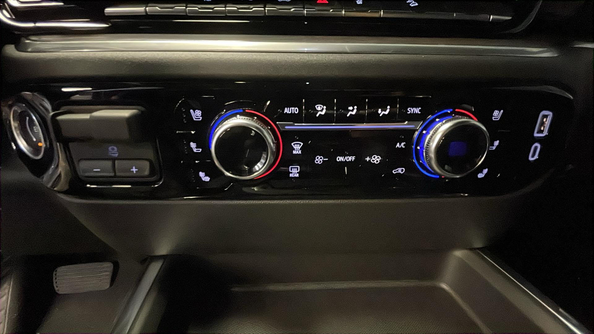 2025 Gmc Sierra 2500 HD SLT photo 13
