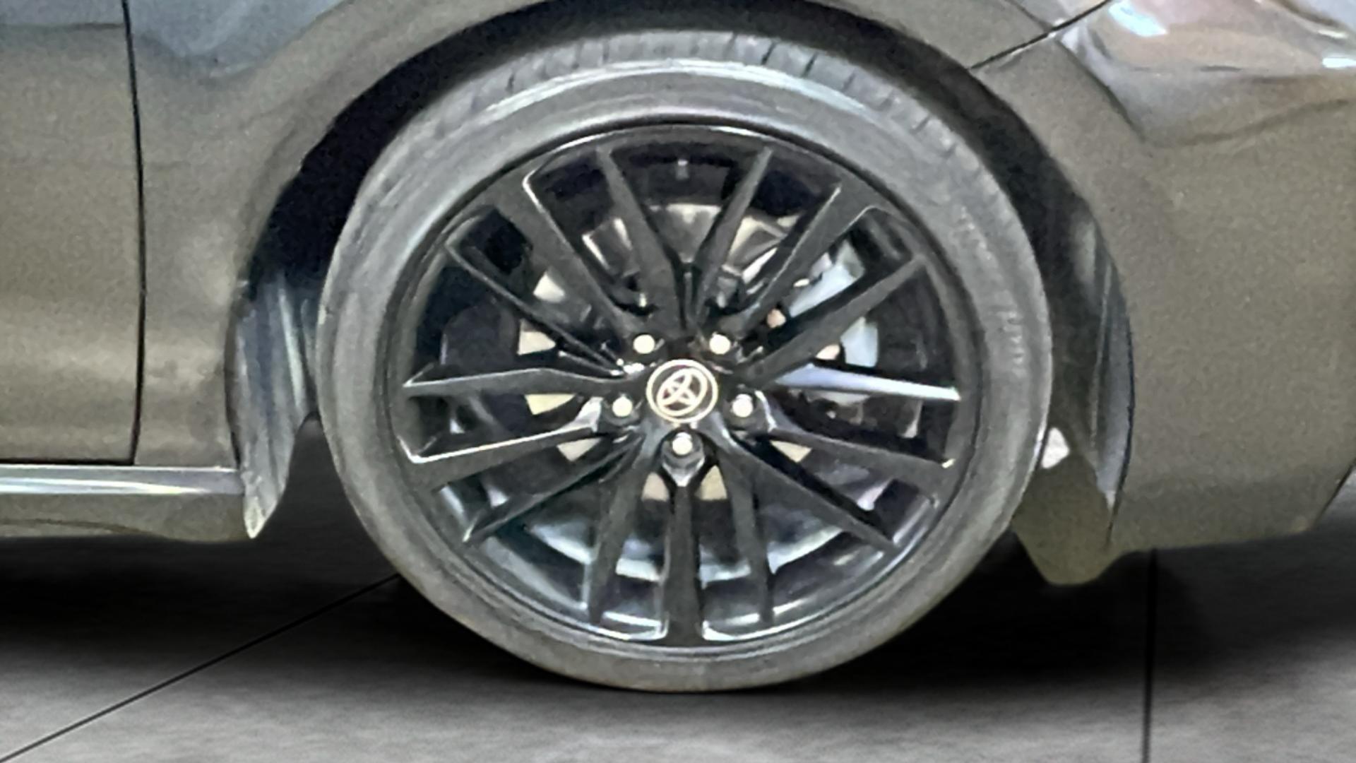 2021 Toyota Camry XSE photo 16