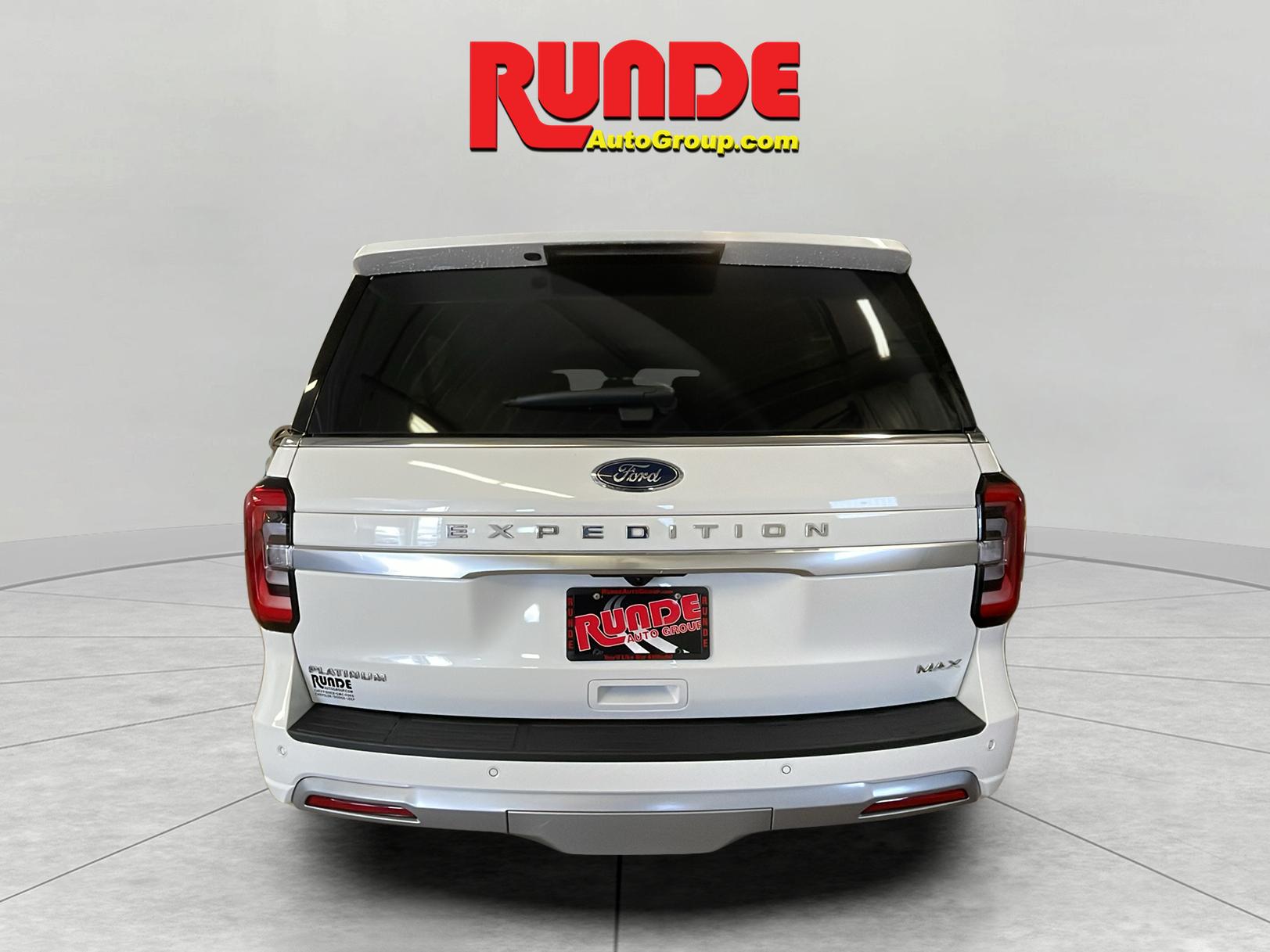 2024 Ford Expedition MAX Platinum photo 4