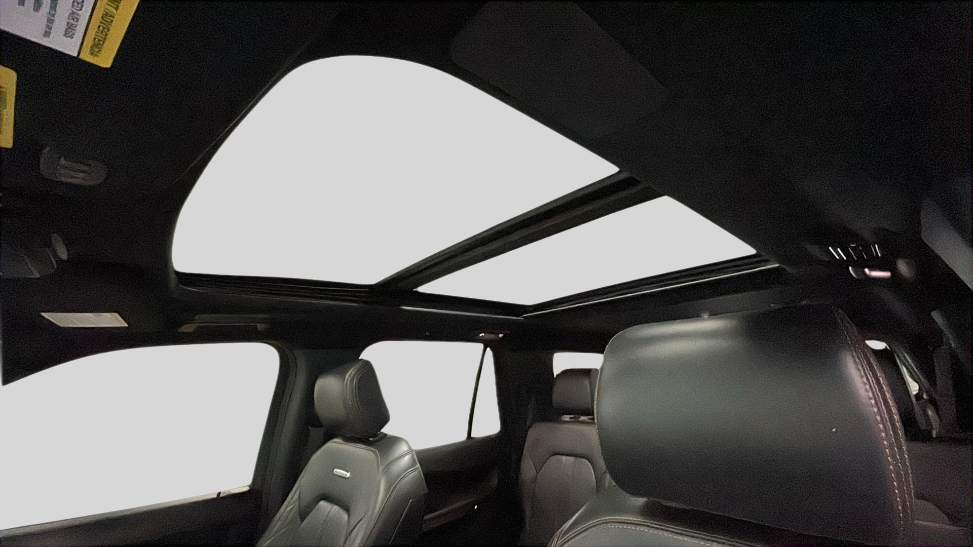 2022 Ford Expedition MAX Platinum photo 14