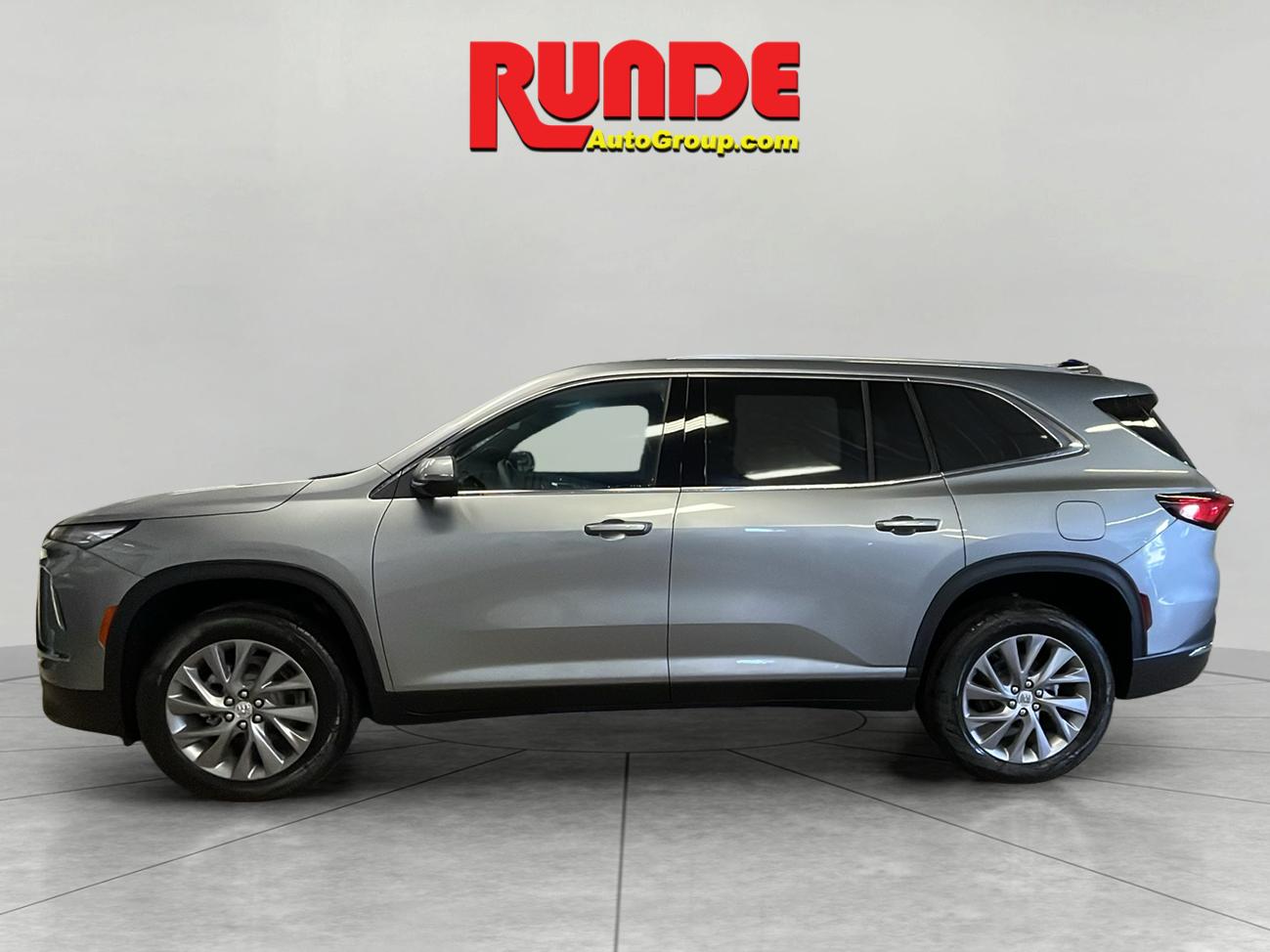 2026 Buick Enclave Preferred photo 2