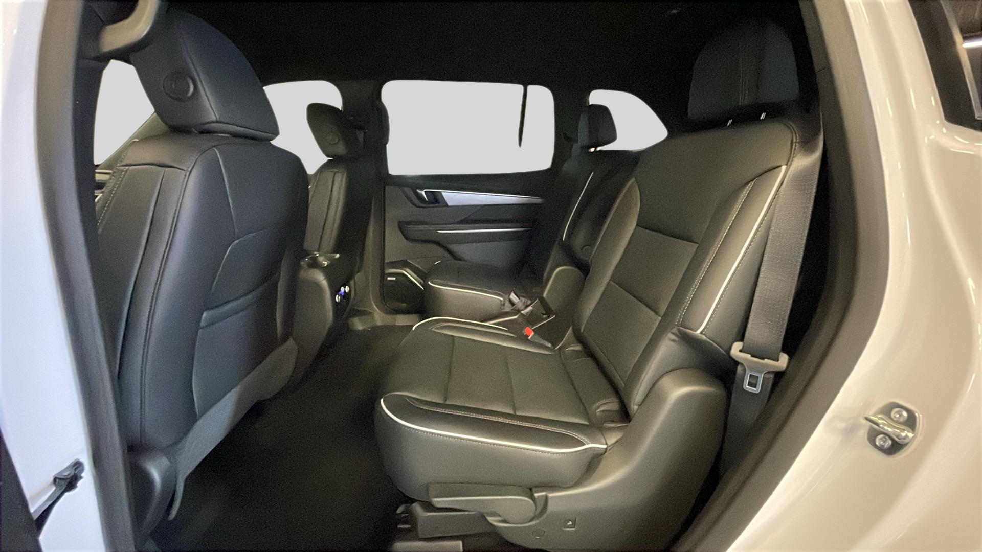 2026 Buick Enclave Preferred photo 14