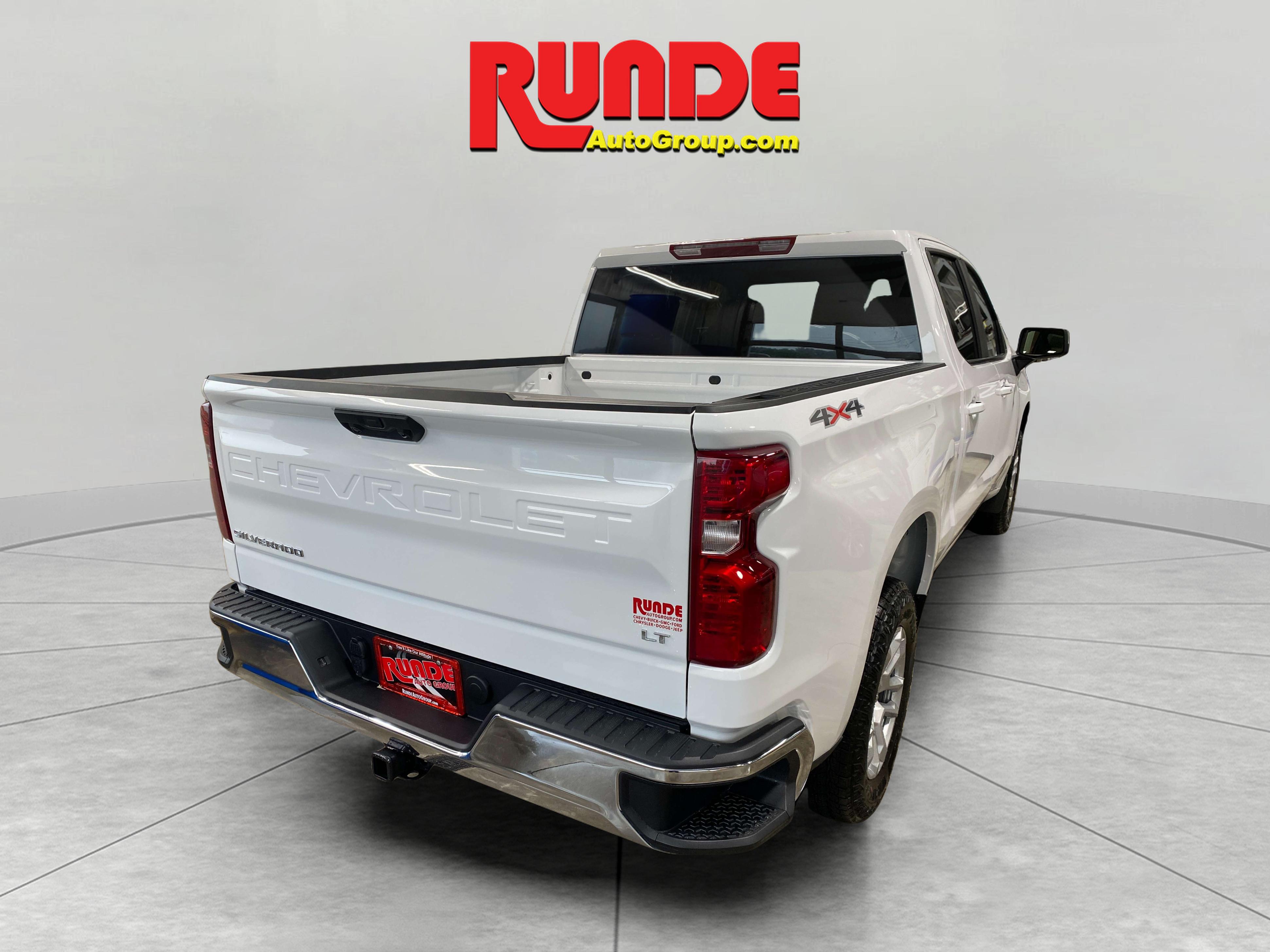 2025 Chevrolet Silverado 1500 LT photo 4
