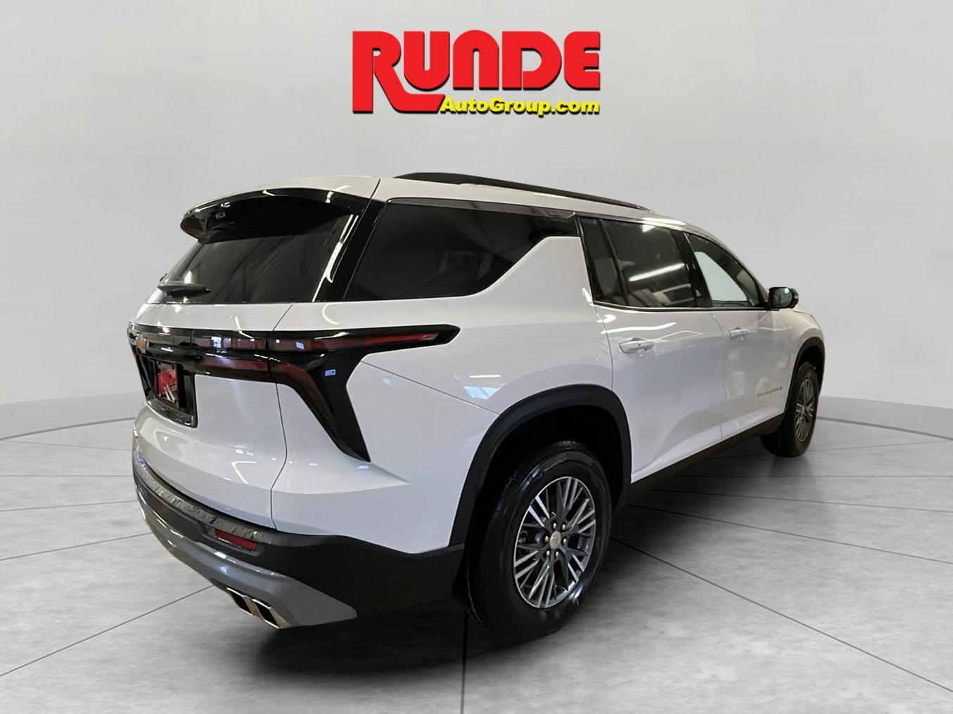 2026 Chevrolet Traverse photo 3
