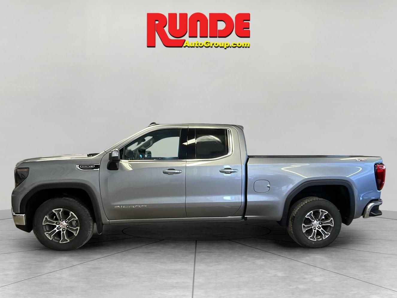 2026 Gmc Sierra 1500 SLE photo 2