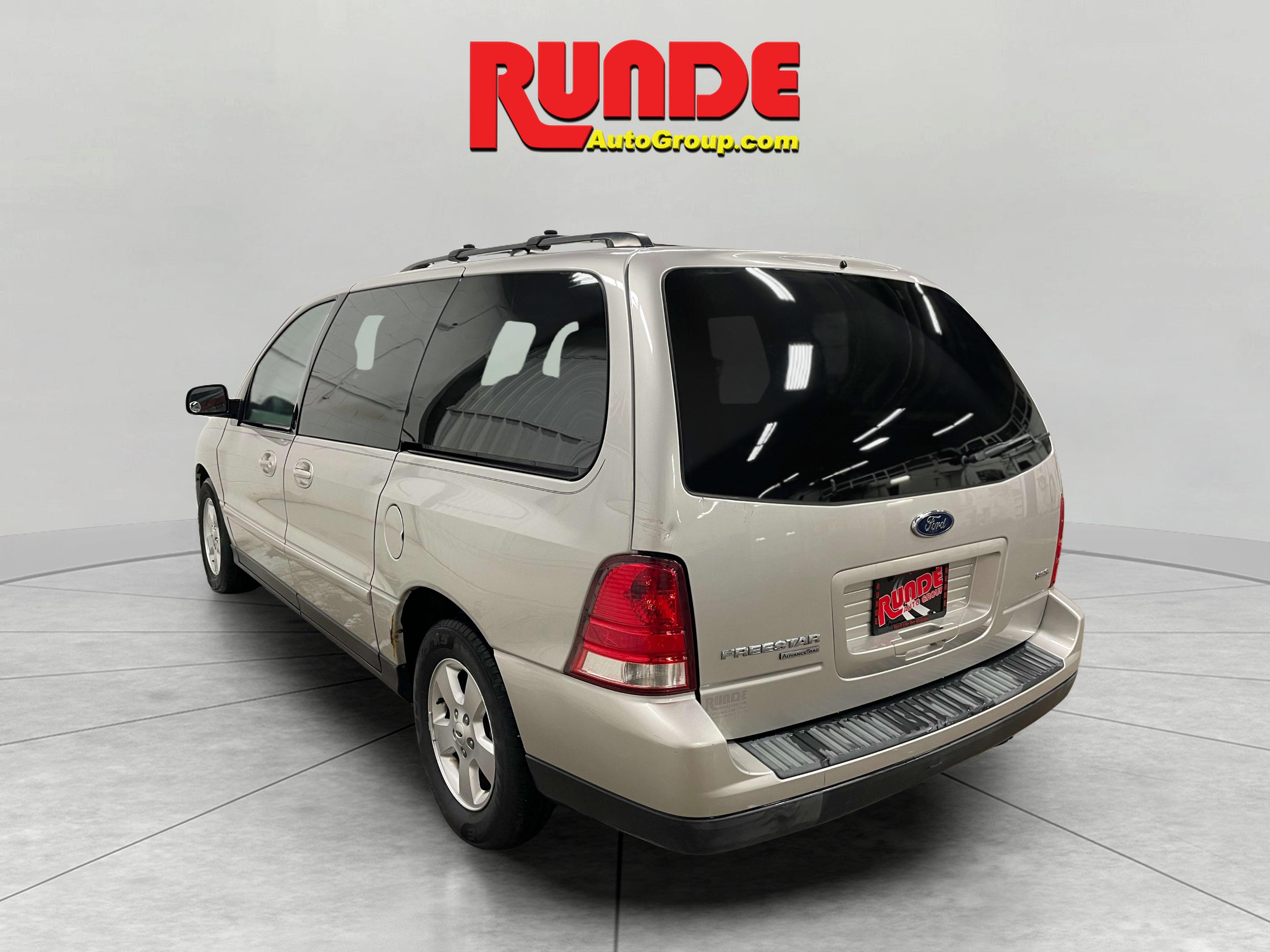 2004 Ford Freestar SES photo 3
