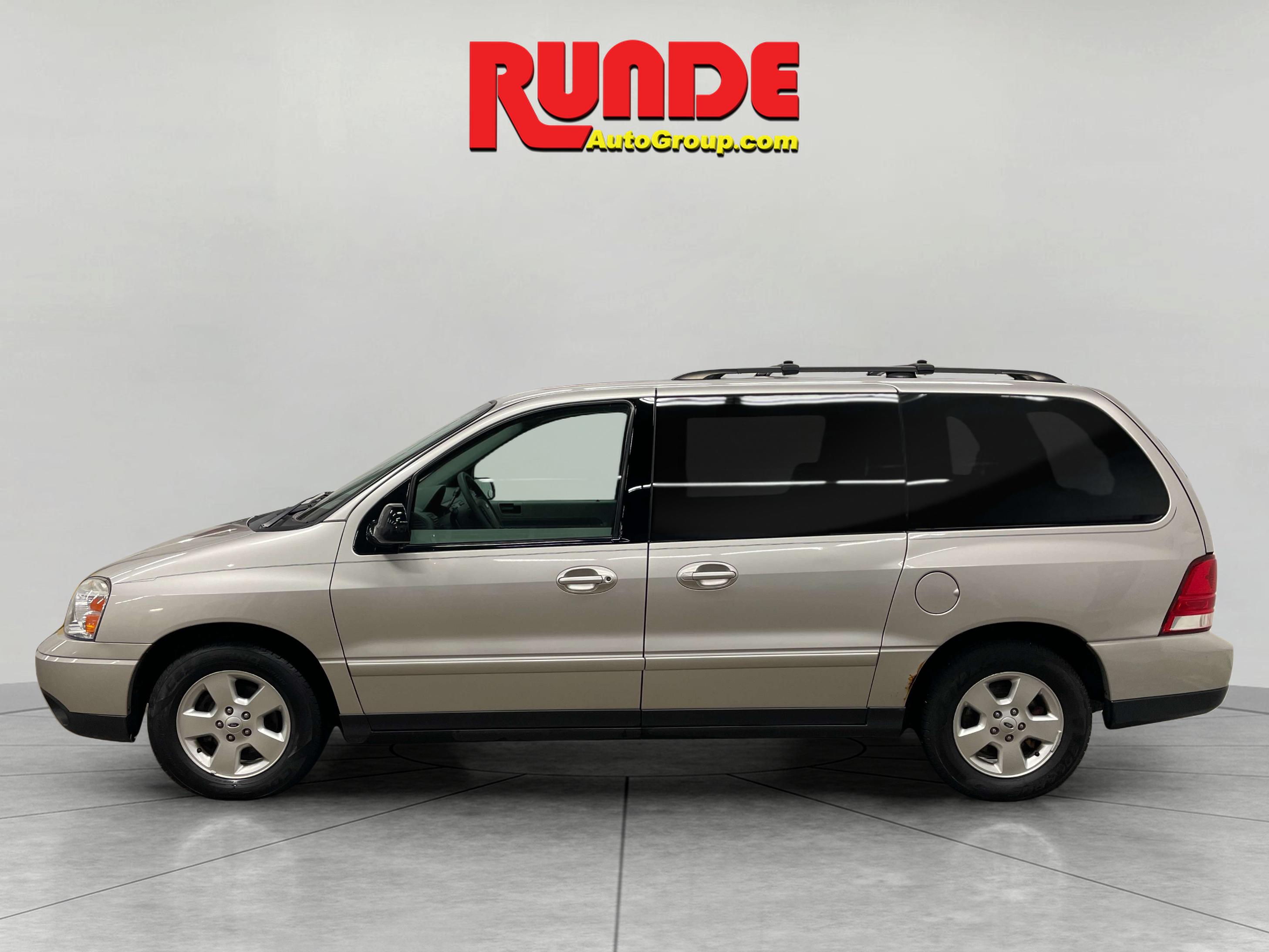 2004 Ford Freestar SES photo 2