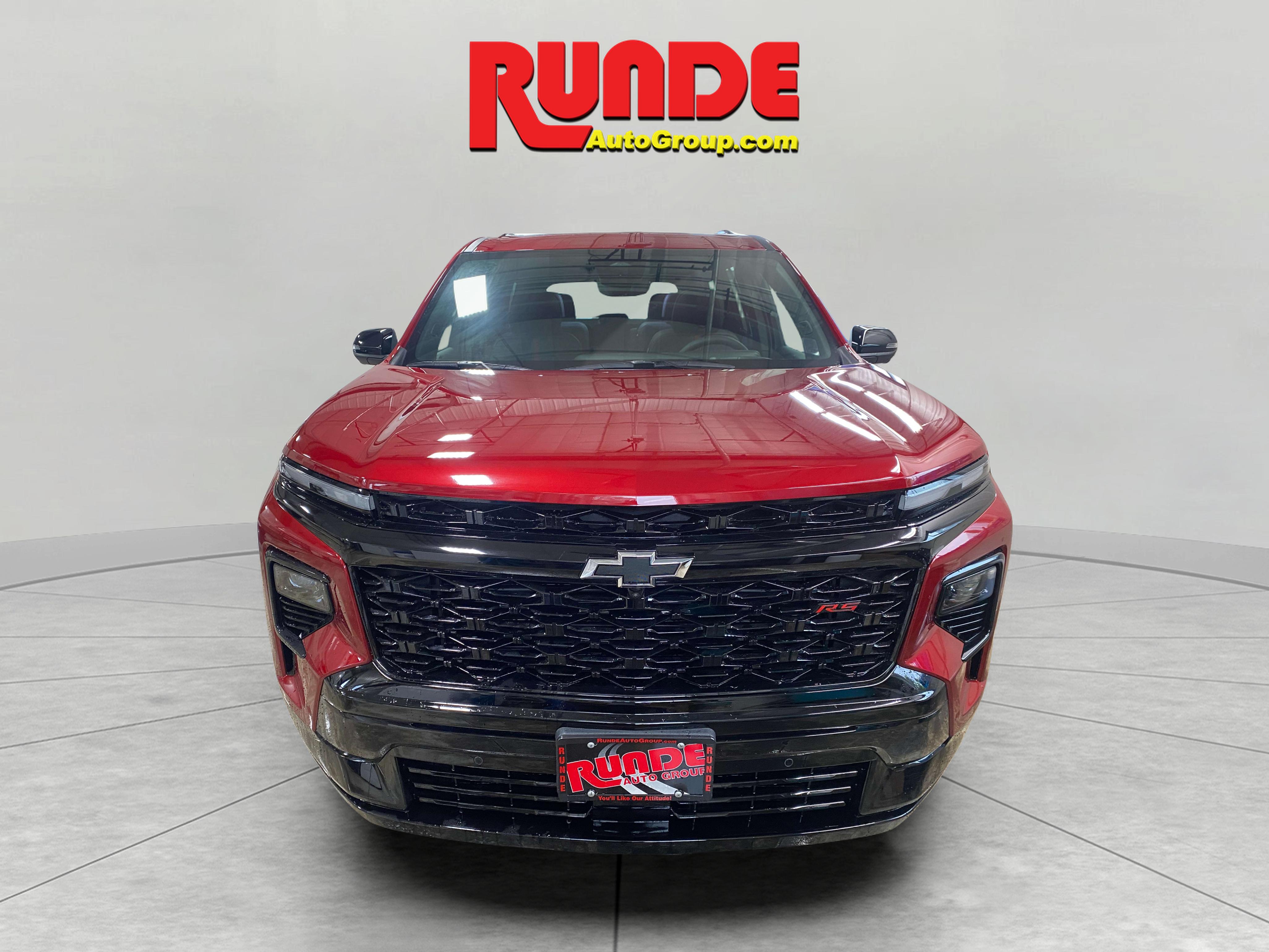 2026 Chevrolet Traverse RS photo 2