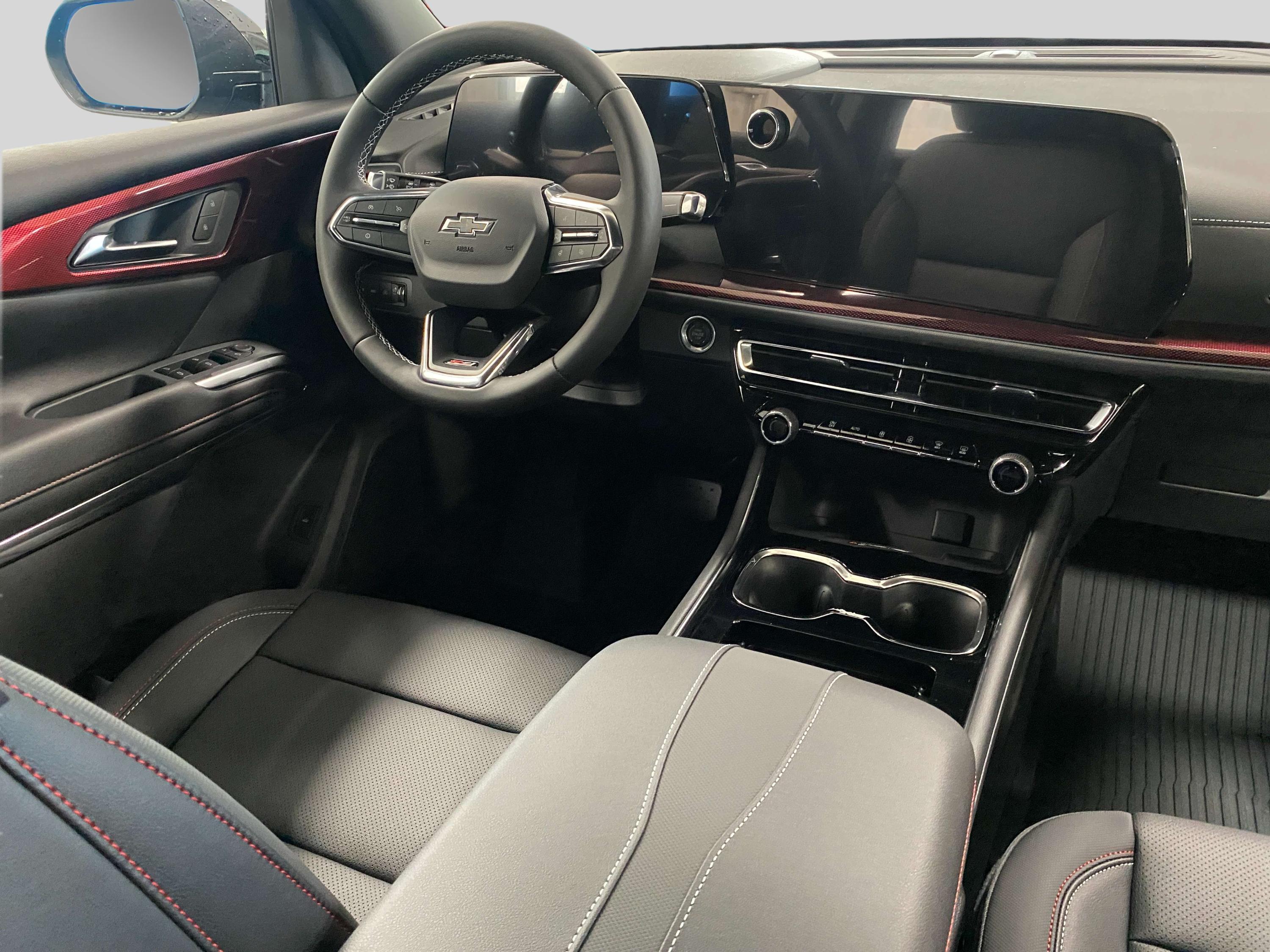 2026 Chevrolet Traverse Z71 photo 13