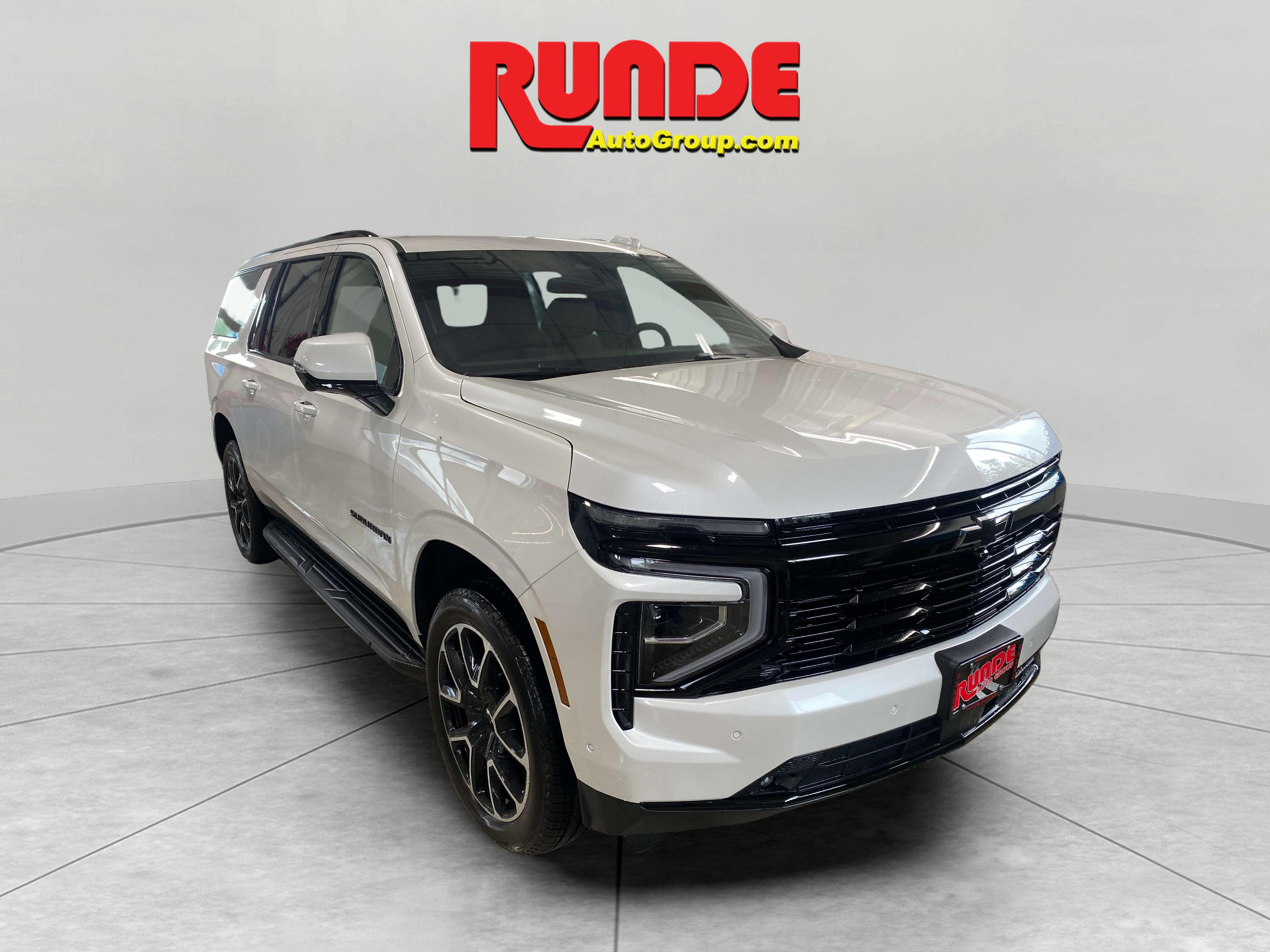 2023 Chevrolet Suburban RST photo 19