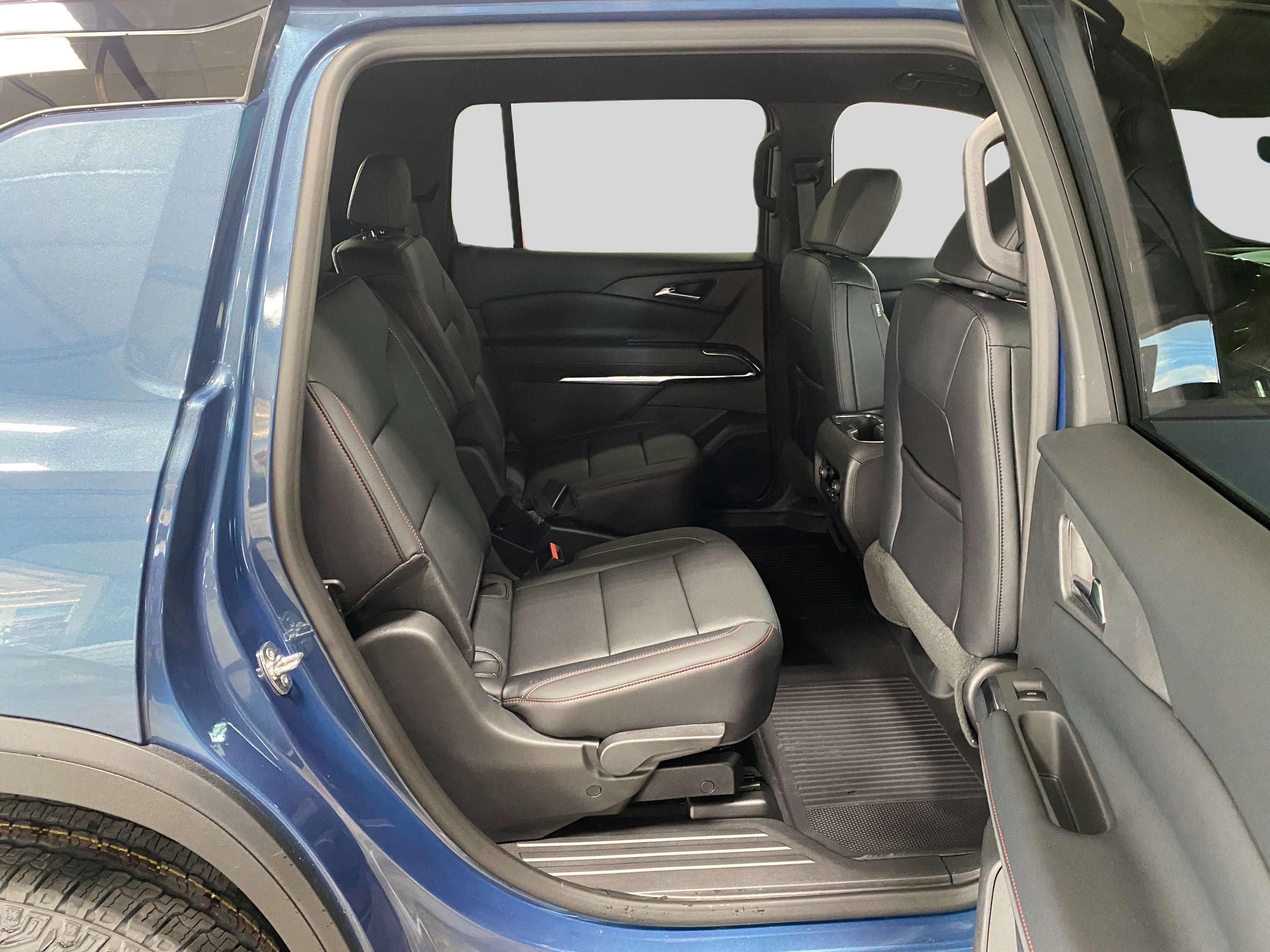 2026 Chevrolet Traverse Z71 photo 11