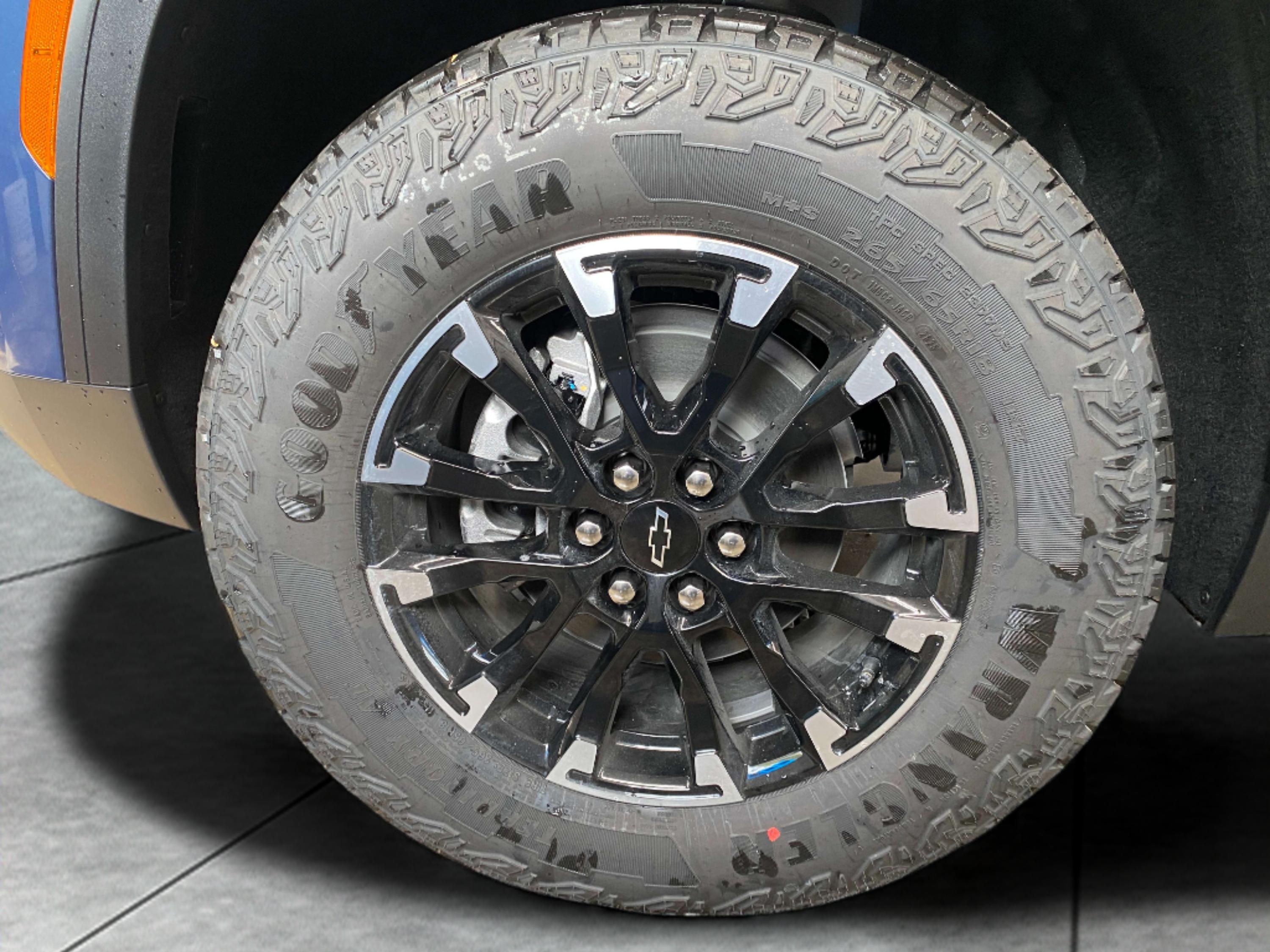 2026 Chevrolet Traverse Z71 photo 8