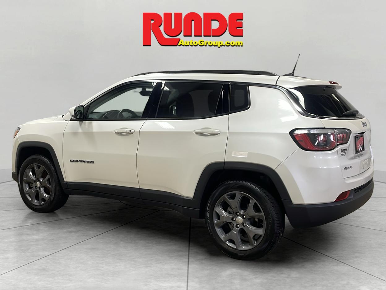 2017 Jeep Compass Limited photo 3