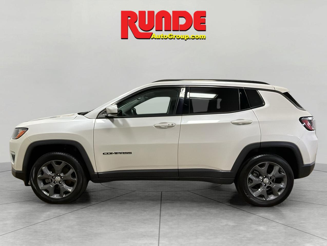 2017 Jeep Compass Limited photo 2