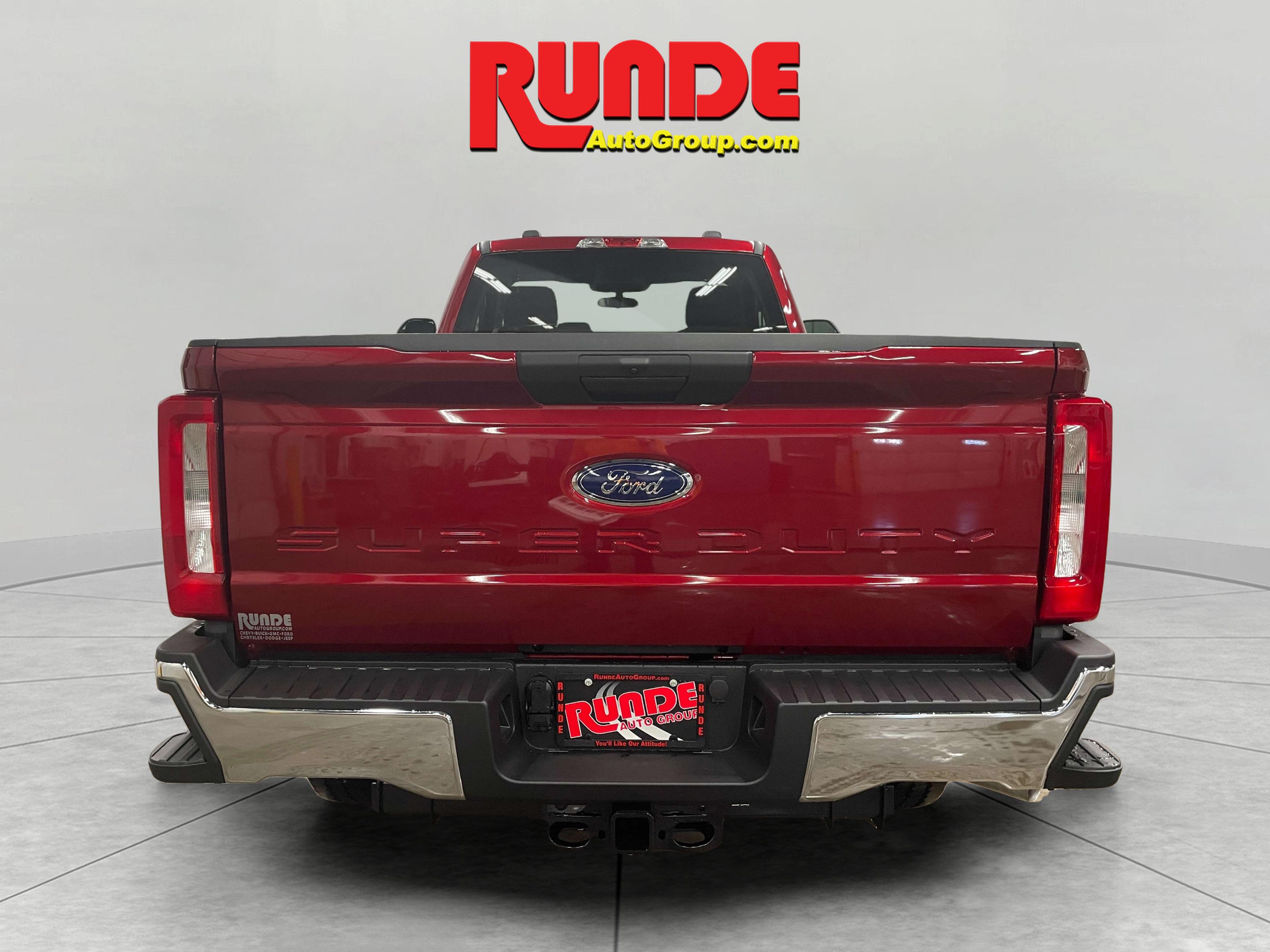 2025 Ford F-350 XLT photo 4