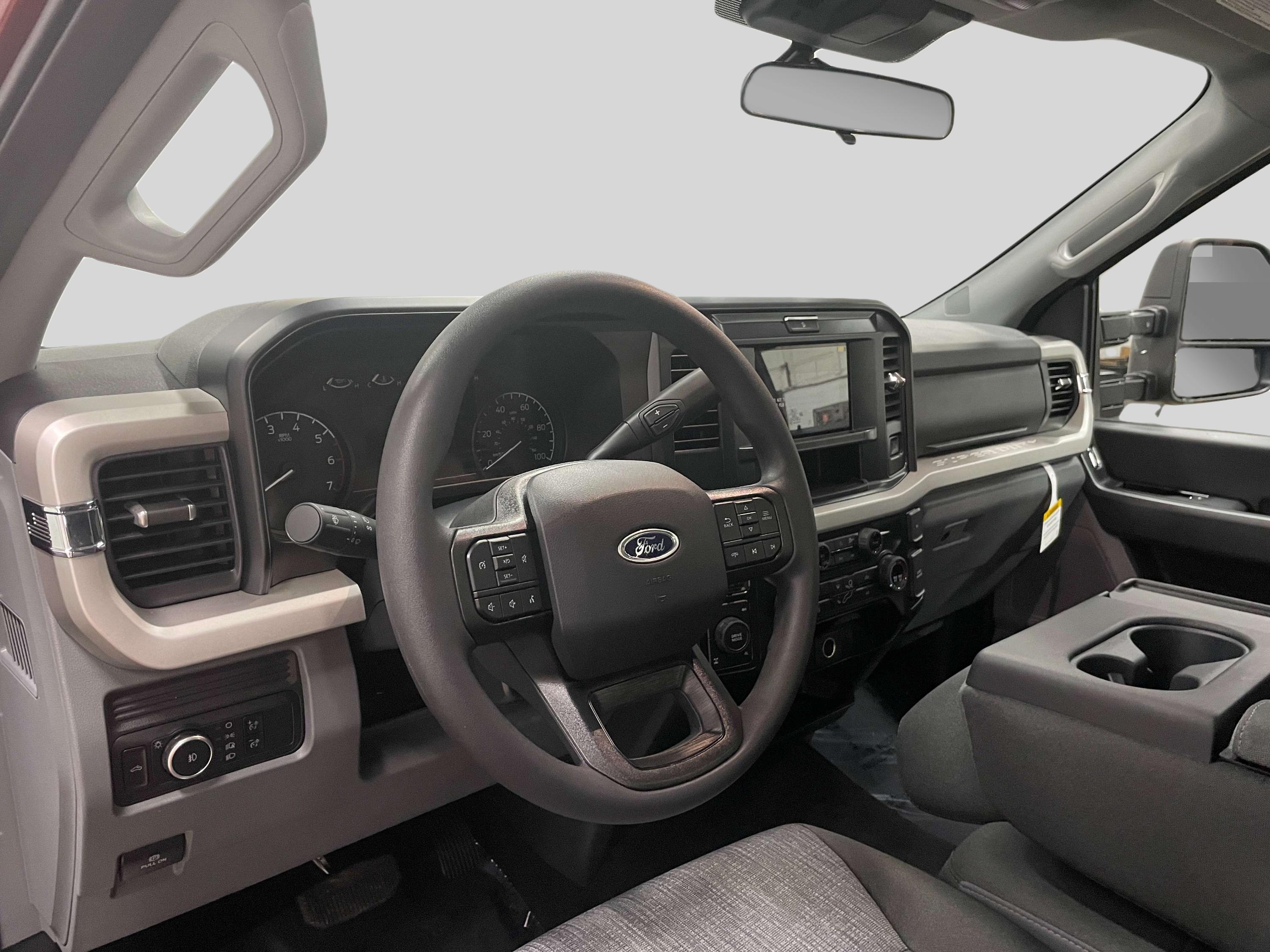 2025 Ford F-350 XLT photo 11