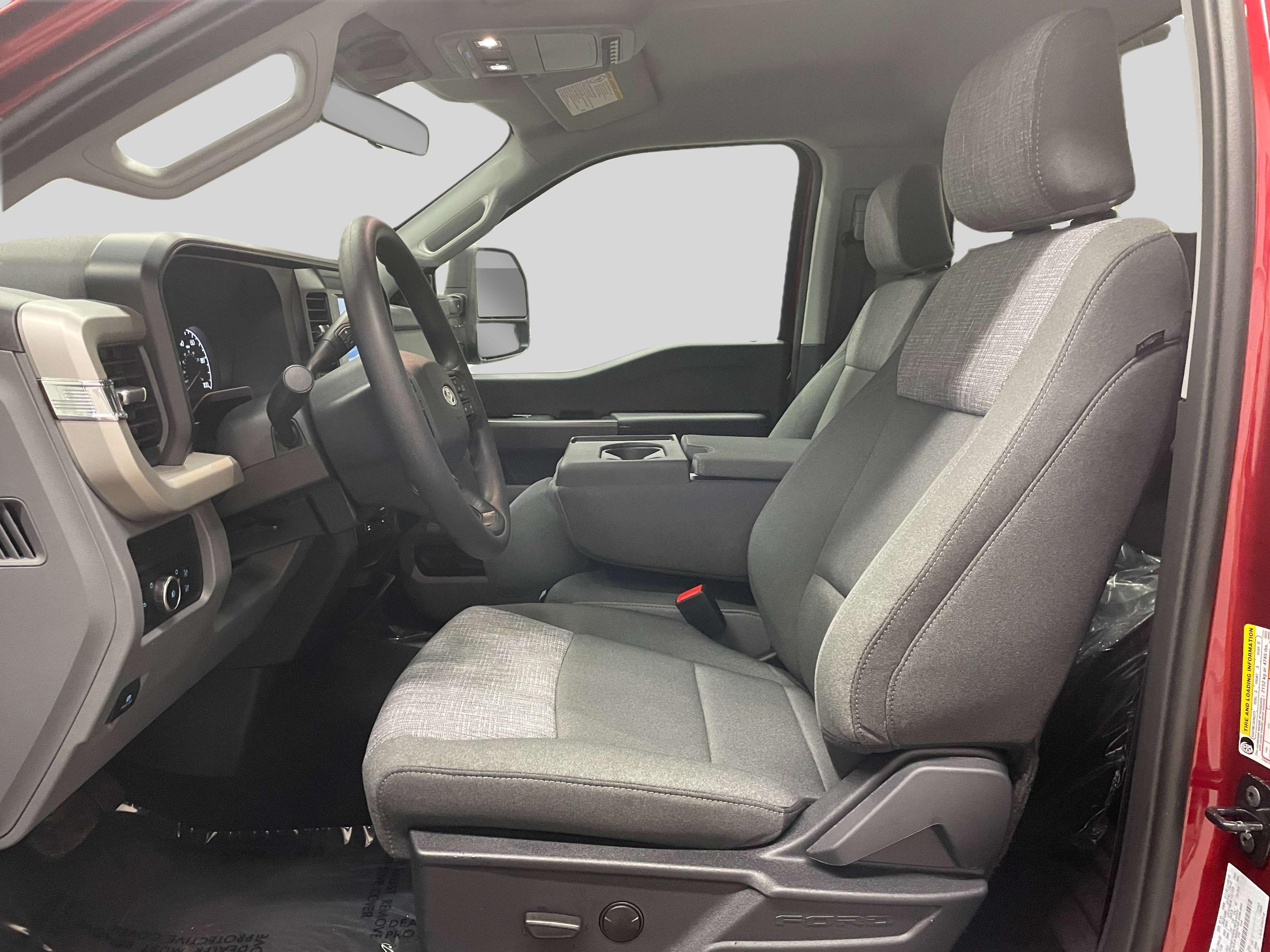 2025 Ford F-350 XLT photo 10
