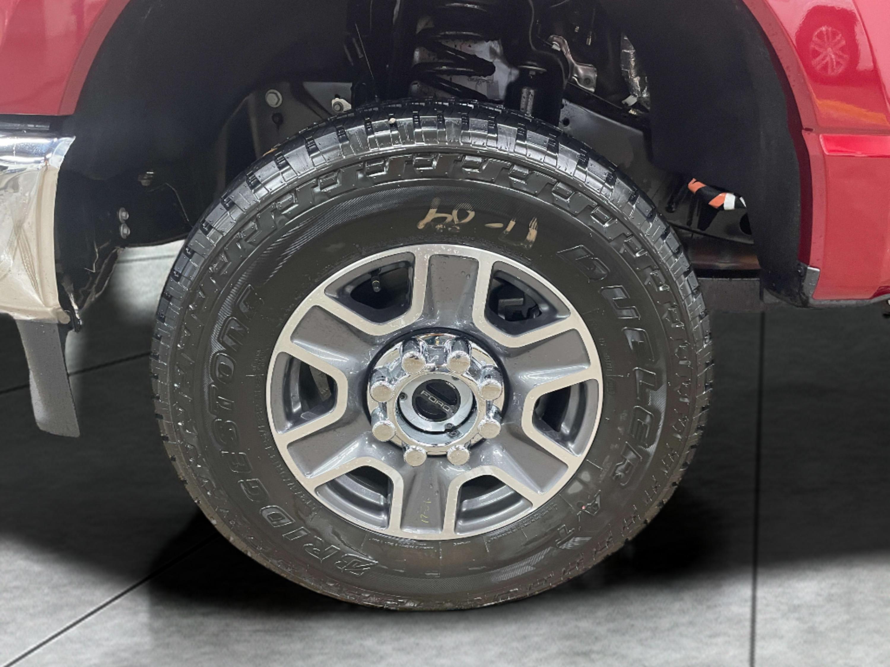 2025 Ford F-350 XLT photo 9