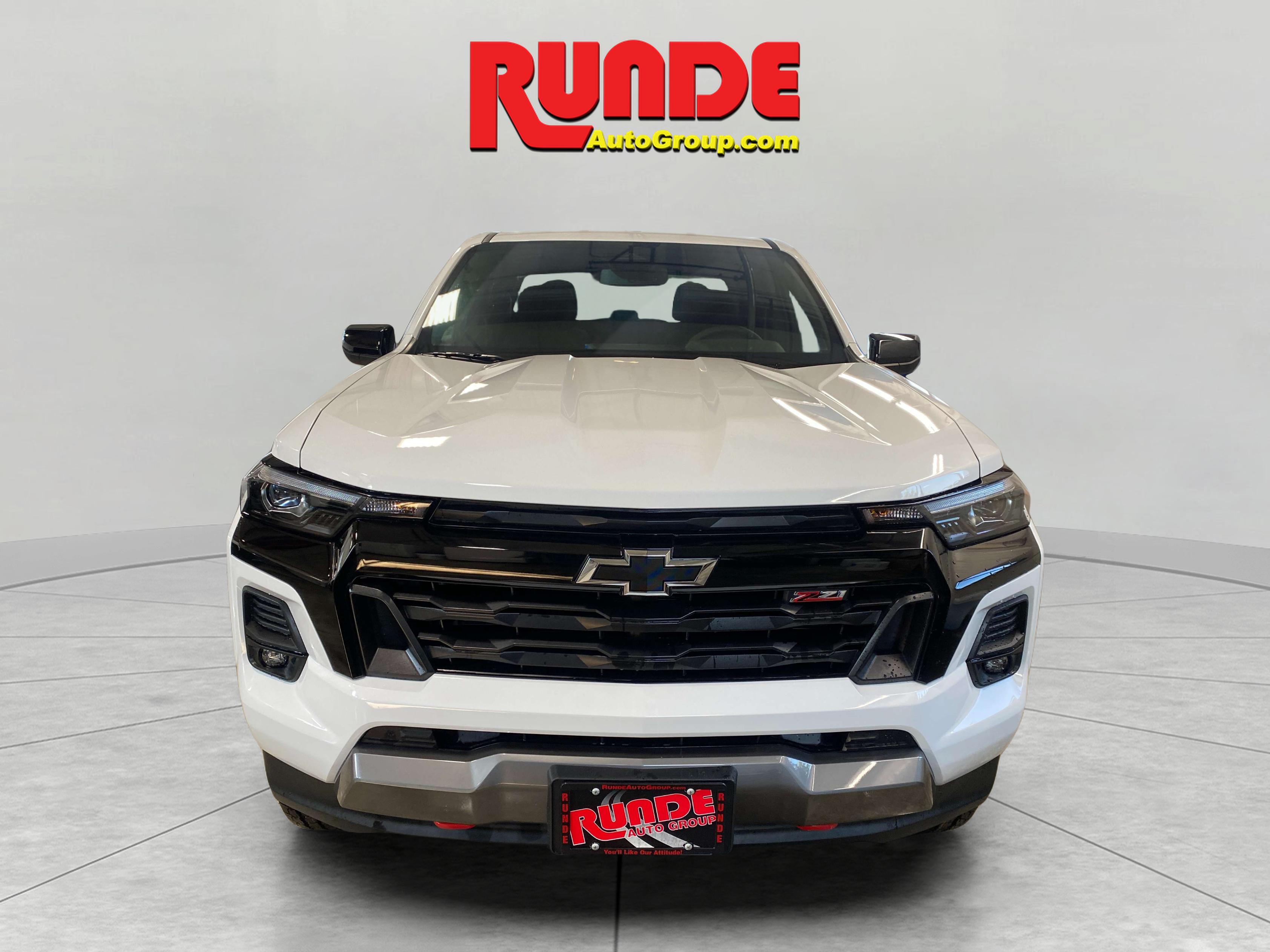 2026 Chevrolet Colorado Z71 photo 2