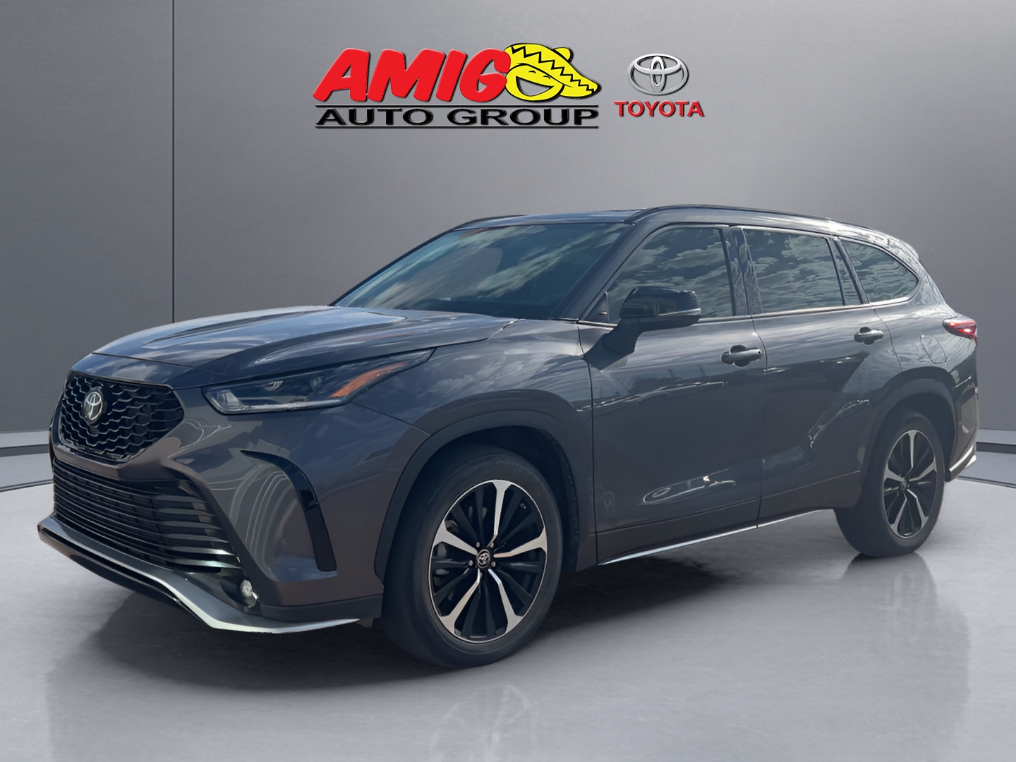 2022 Toyota Highlander XSE's photo
