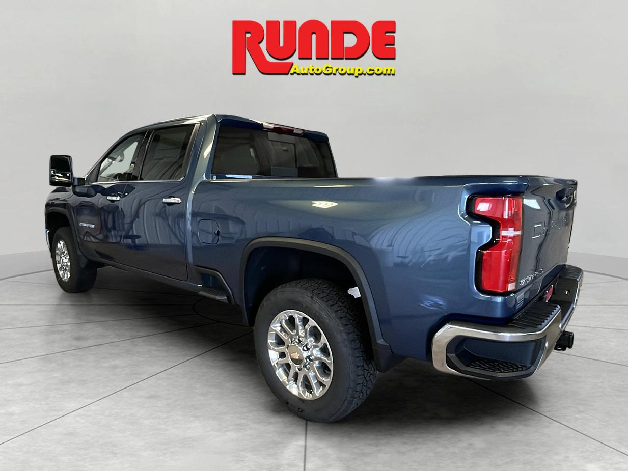 2025 Chevrolet Silverado 2500HD LTZ photo 3