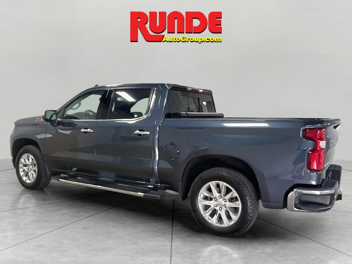 2022 Chevrolet Silverado 1500 LTZ photo 3