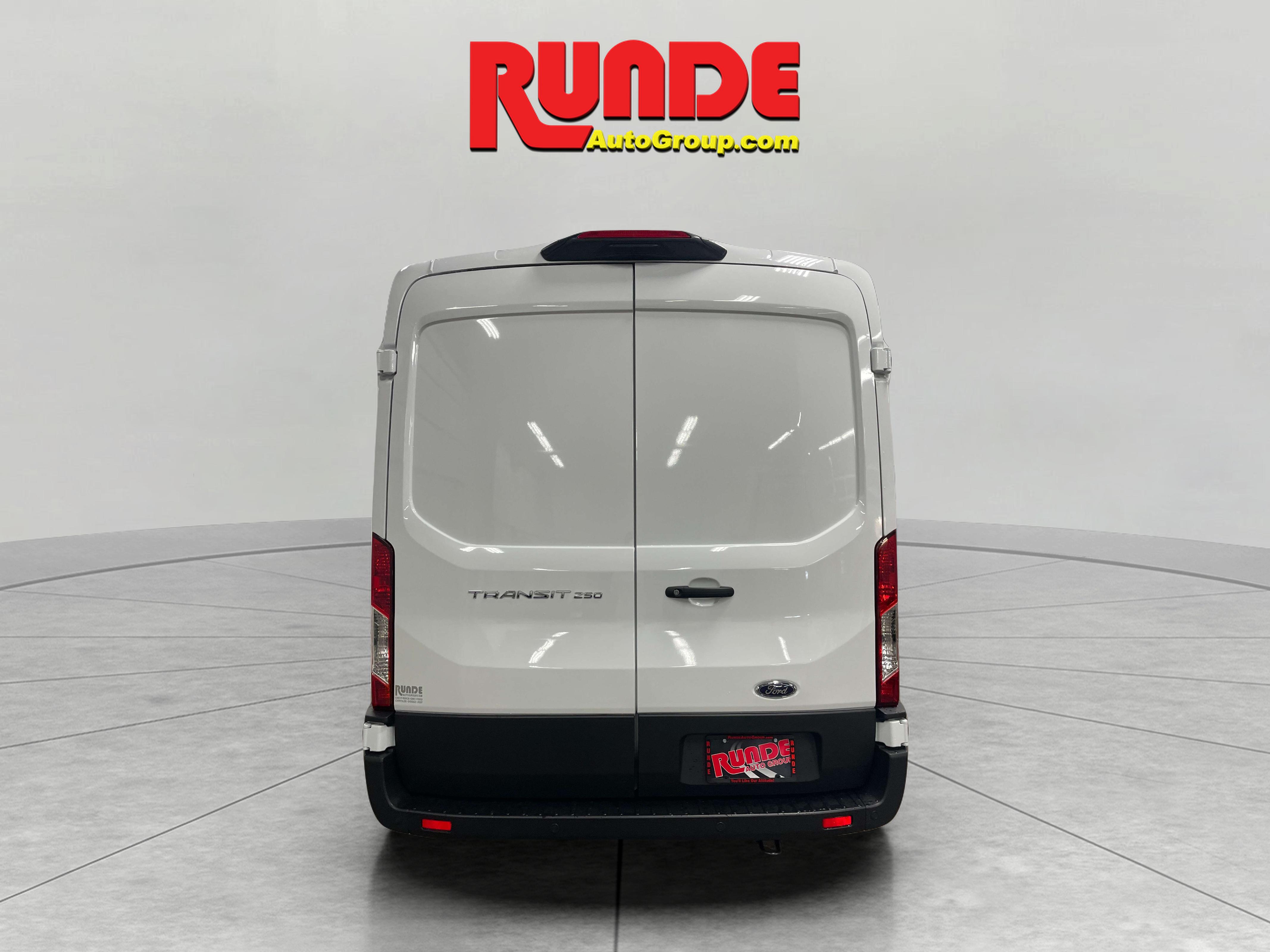 2025 Ford Transit Van Cargo photo 4