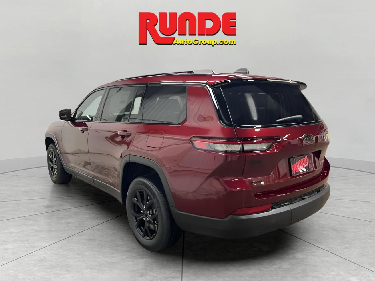 2025 Jeep Grand Cherokee Altitude X photo 2