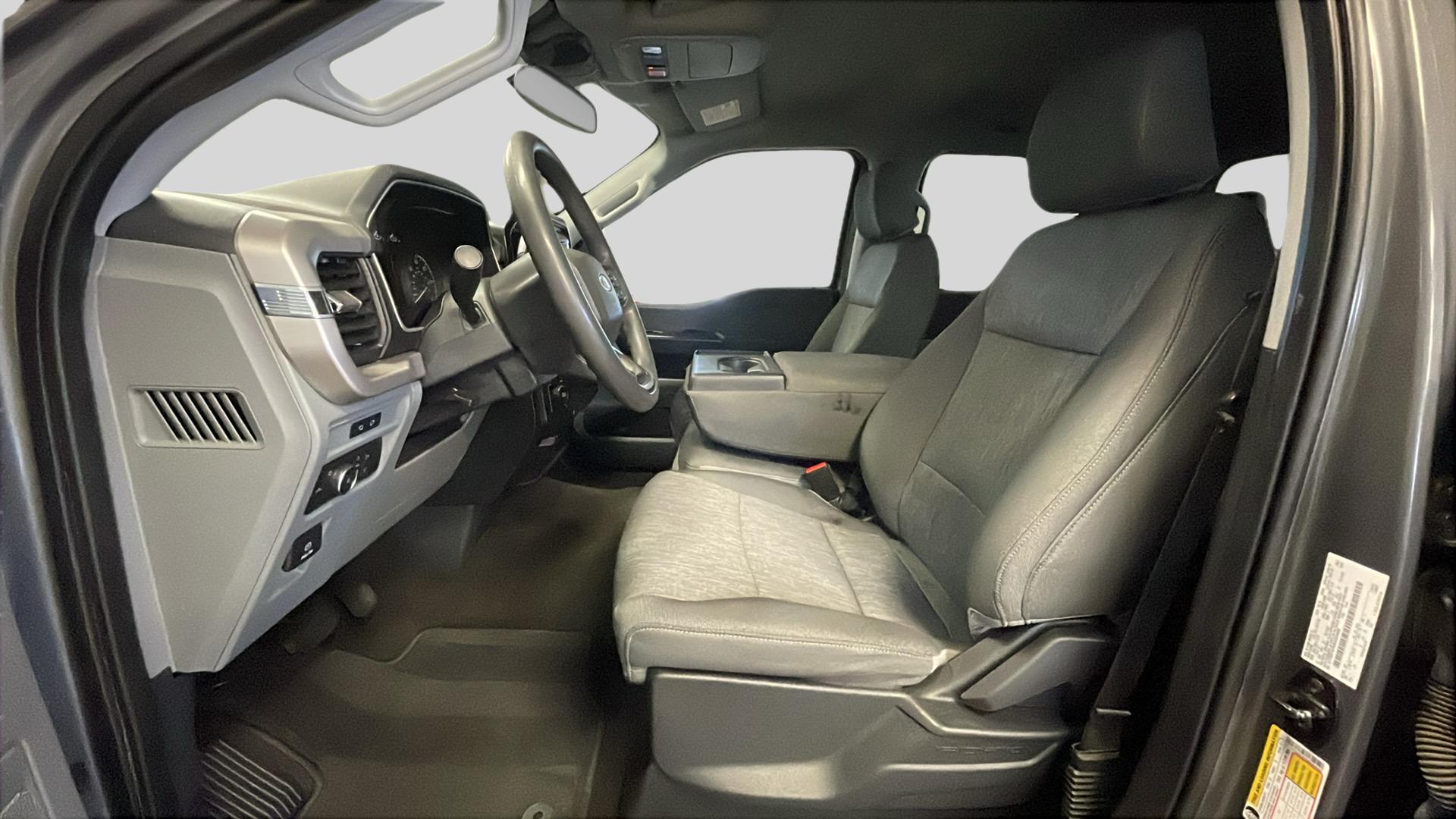 2022 Ford F-150 XL photo 11