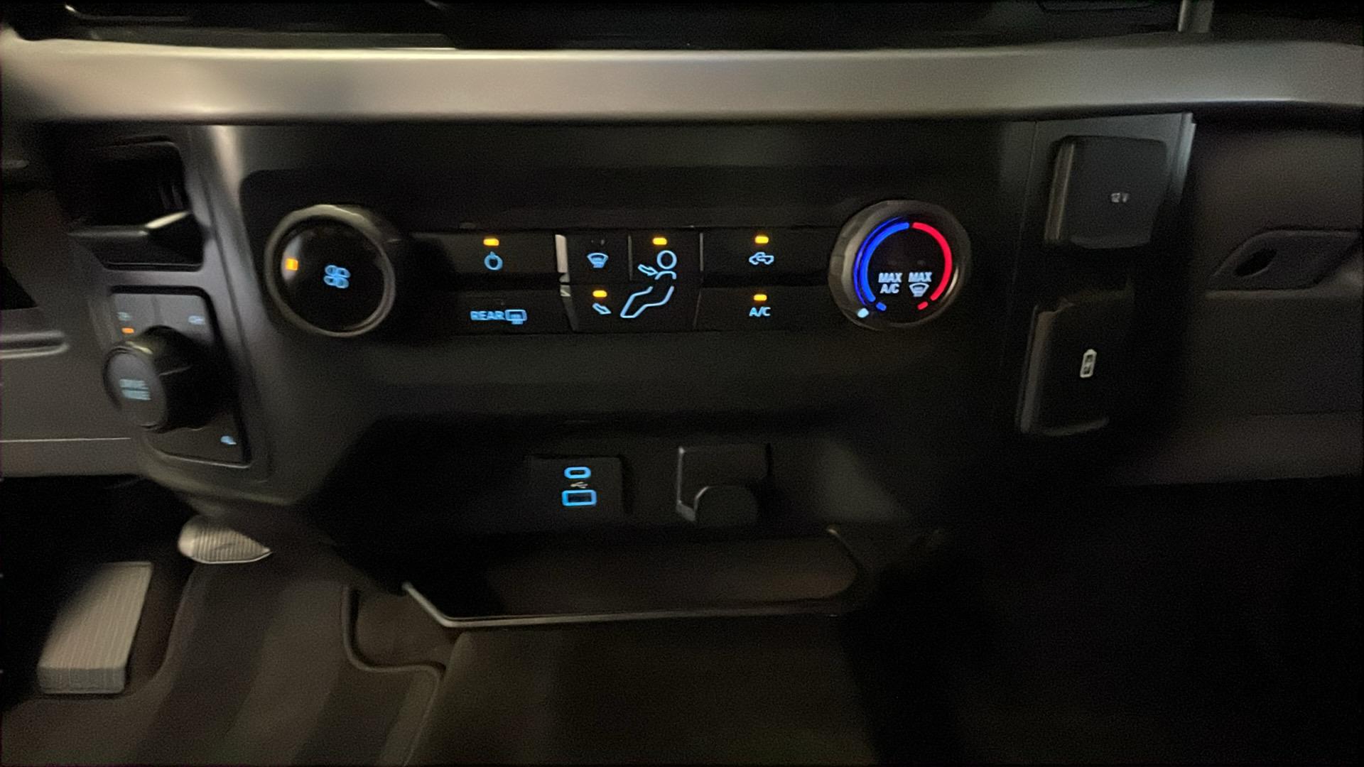 2022 Ford F-150 XL photo 13