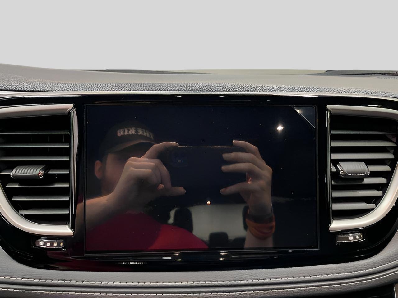 2026 Chrysler Pacifica photo 12