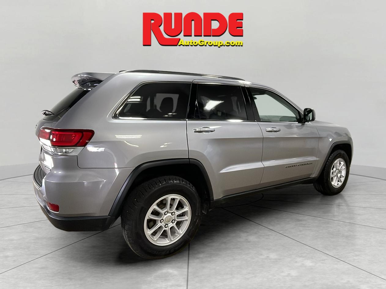 2020 Jeep Grand Cherokee Laredo photo 4