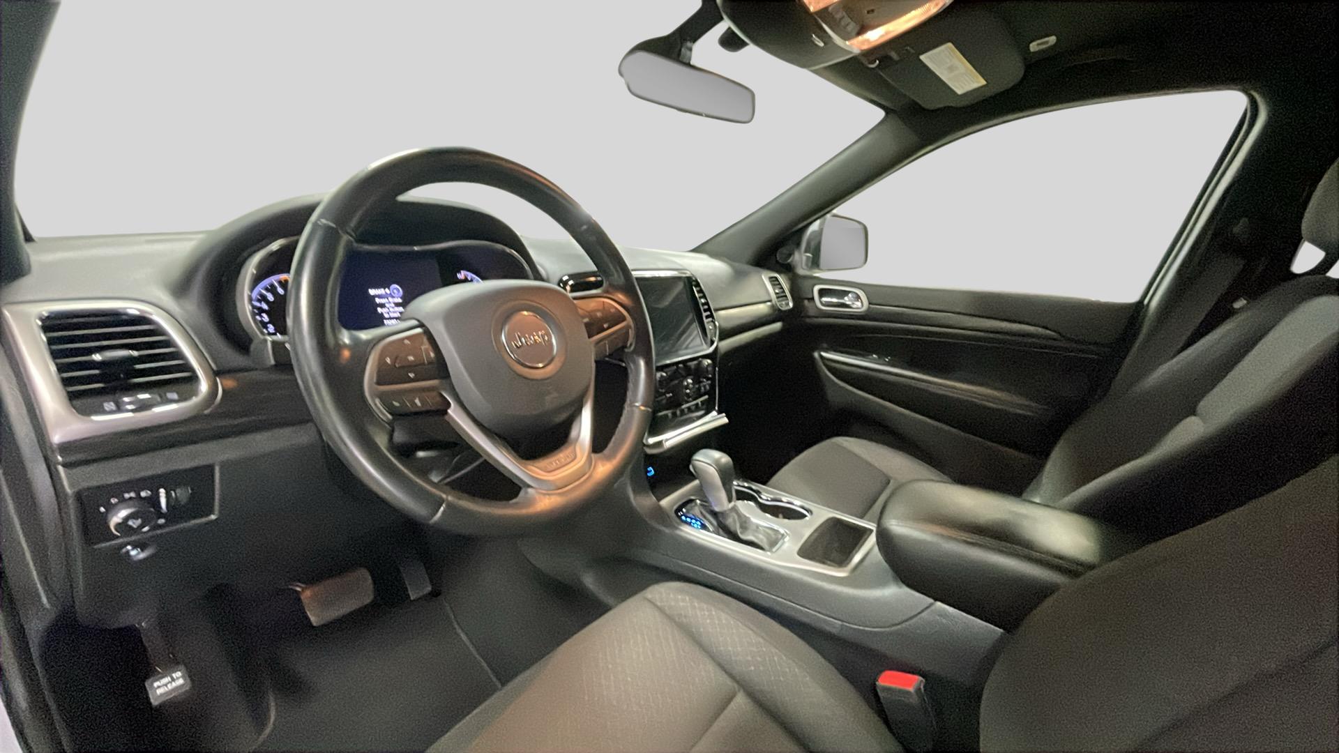 2020 Jeep Grand Cherokee Laredo photo 9