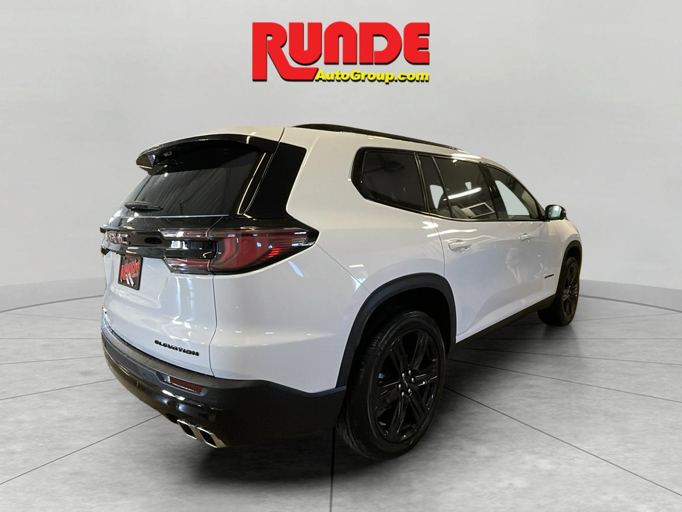 2026 Gmc Acadia Elevation Premium Black Edition photo 4