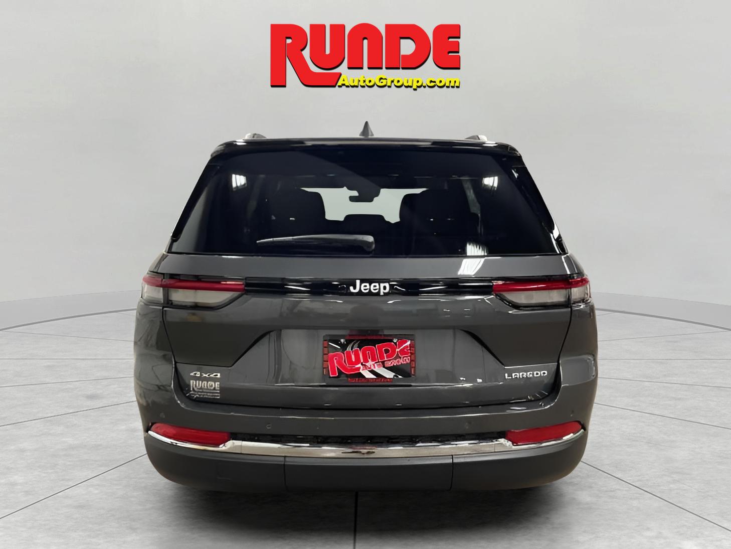 2025 Jeep Grand Cherokee Laredo X photo 4