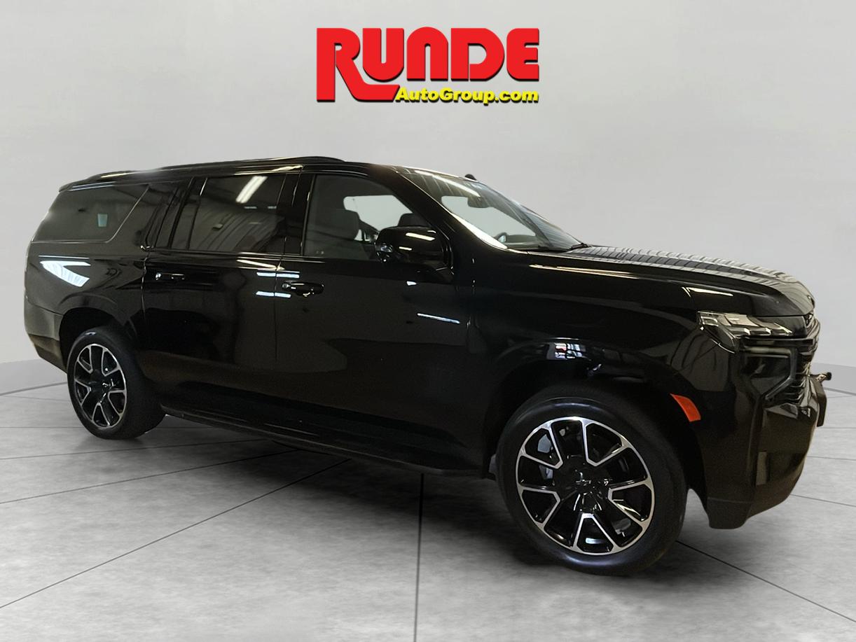 2023 Chevrolet Suburban RST photo 7