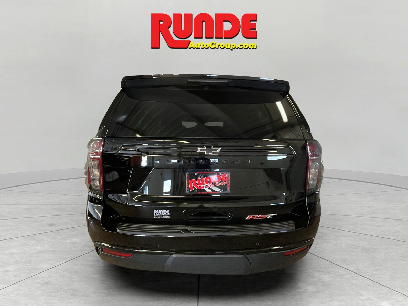 2023 Chevrolet Suburban RST photo 4