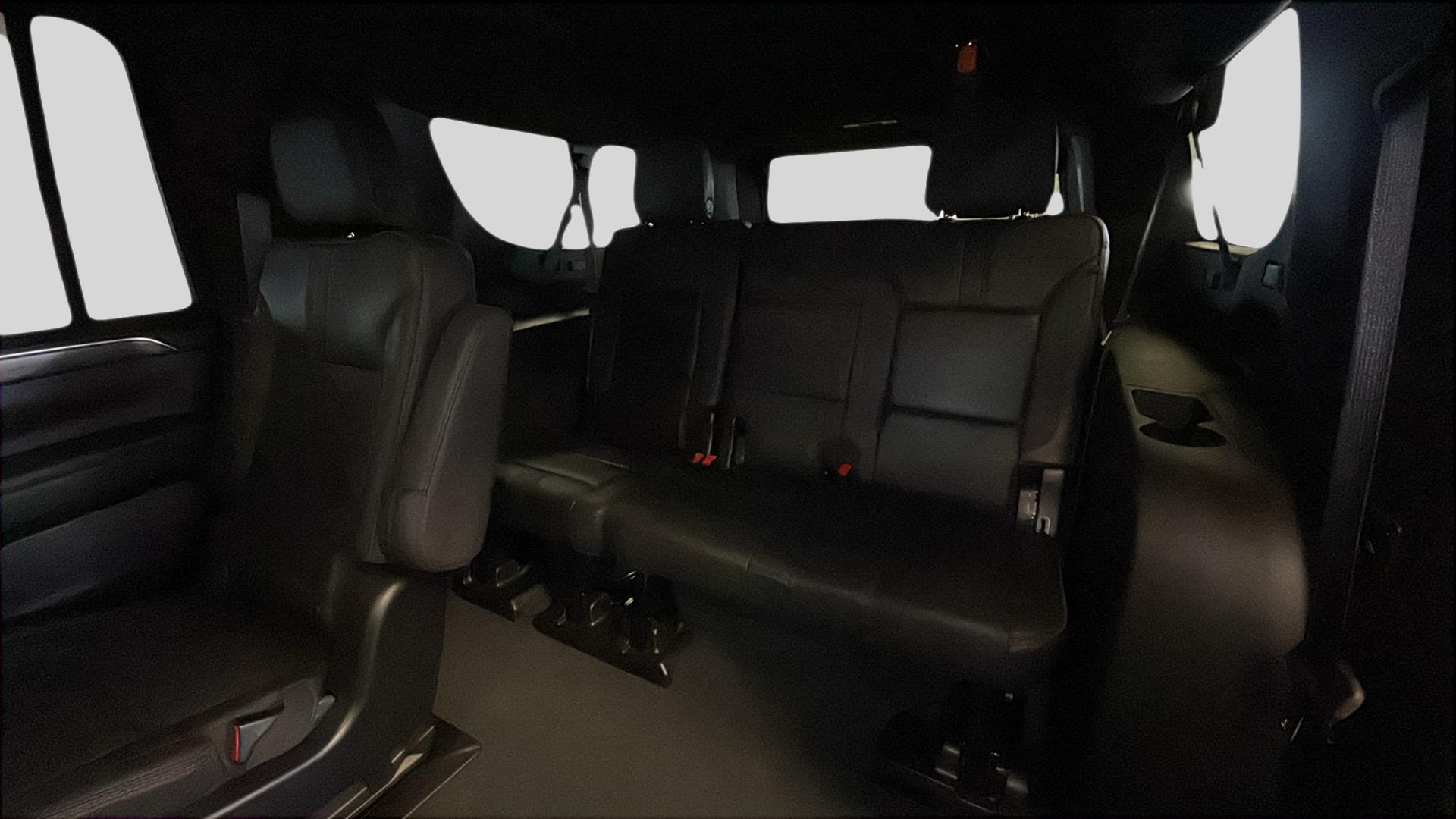 2023 Chevrolet Suburban RST photo 14
