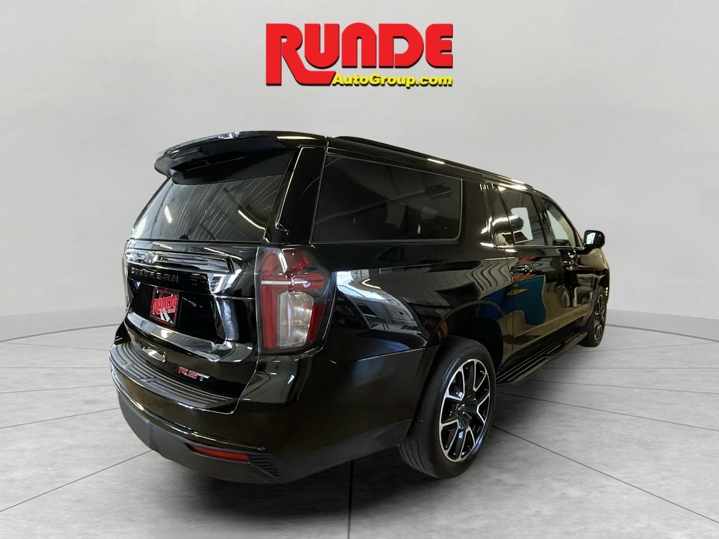 2023 Chevrolet Suburban RST photo 5