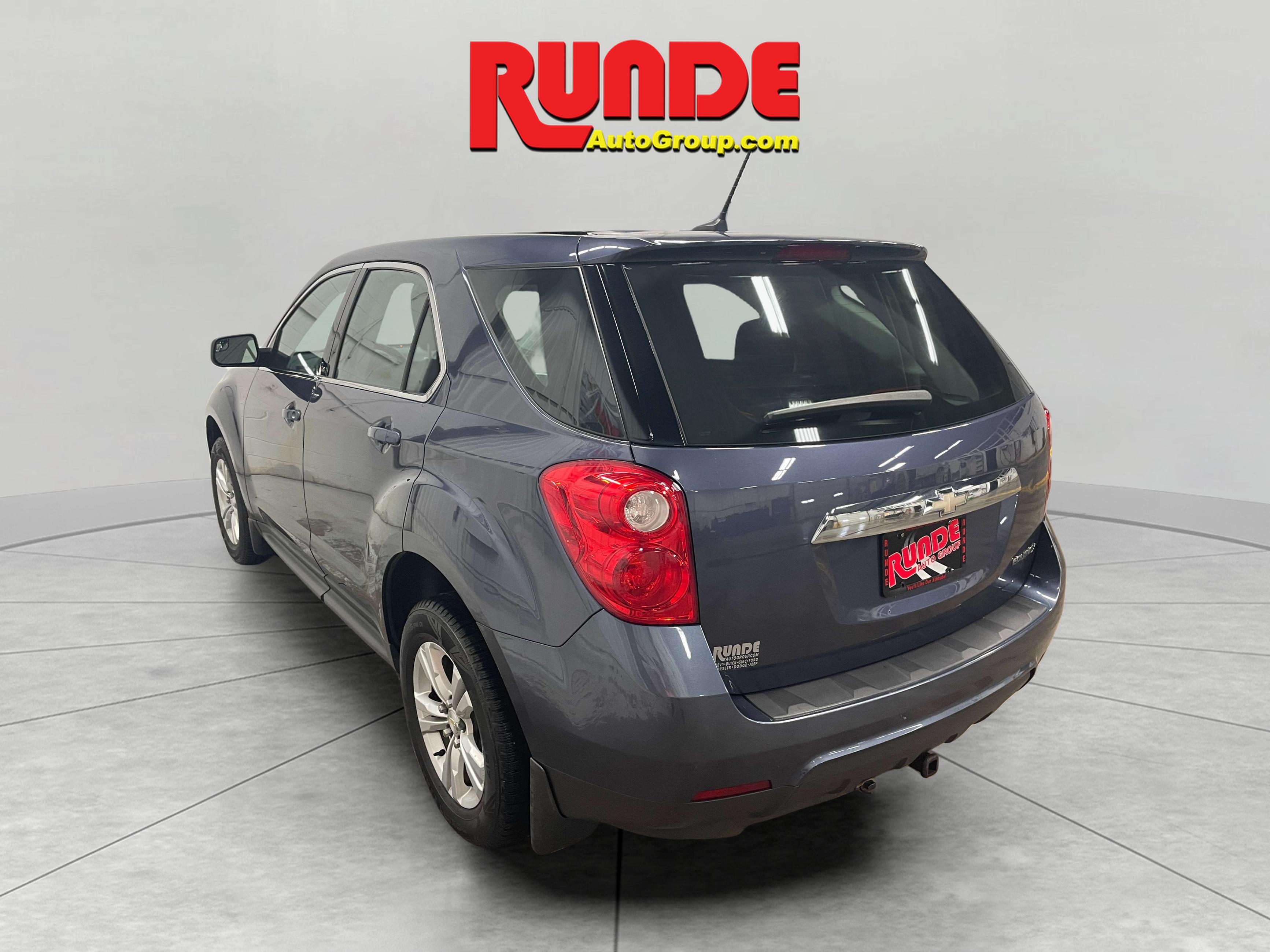 2013 Chevrolet Equinox LS photo 2